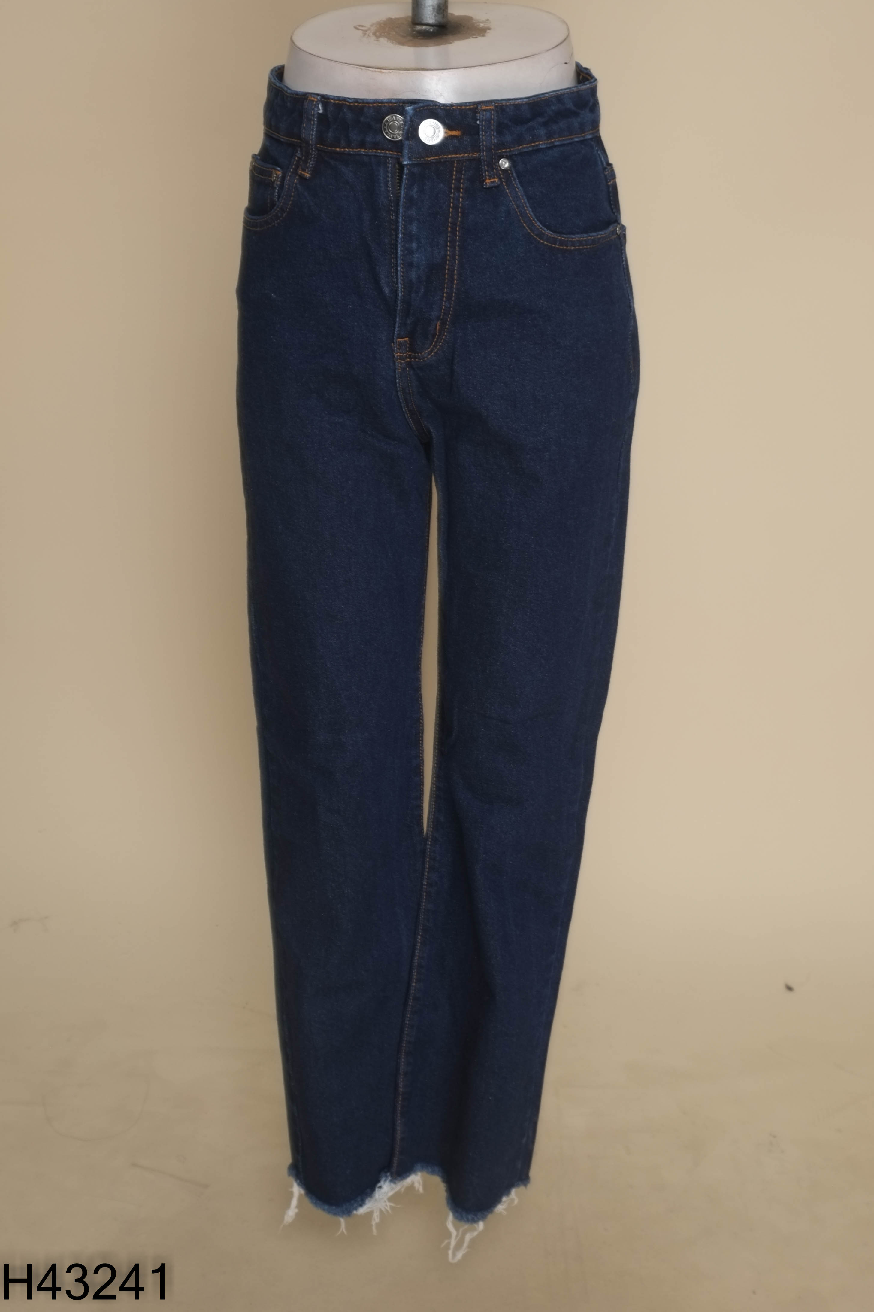 Quần AAA JEANS xanh suông