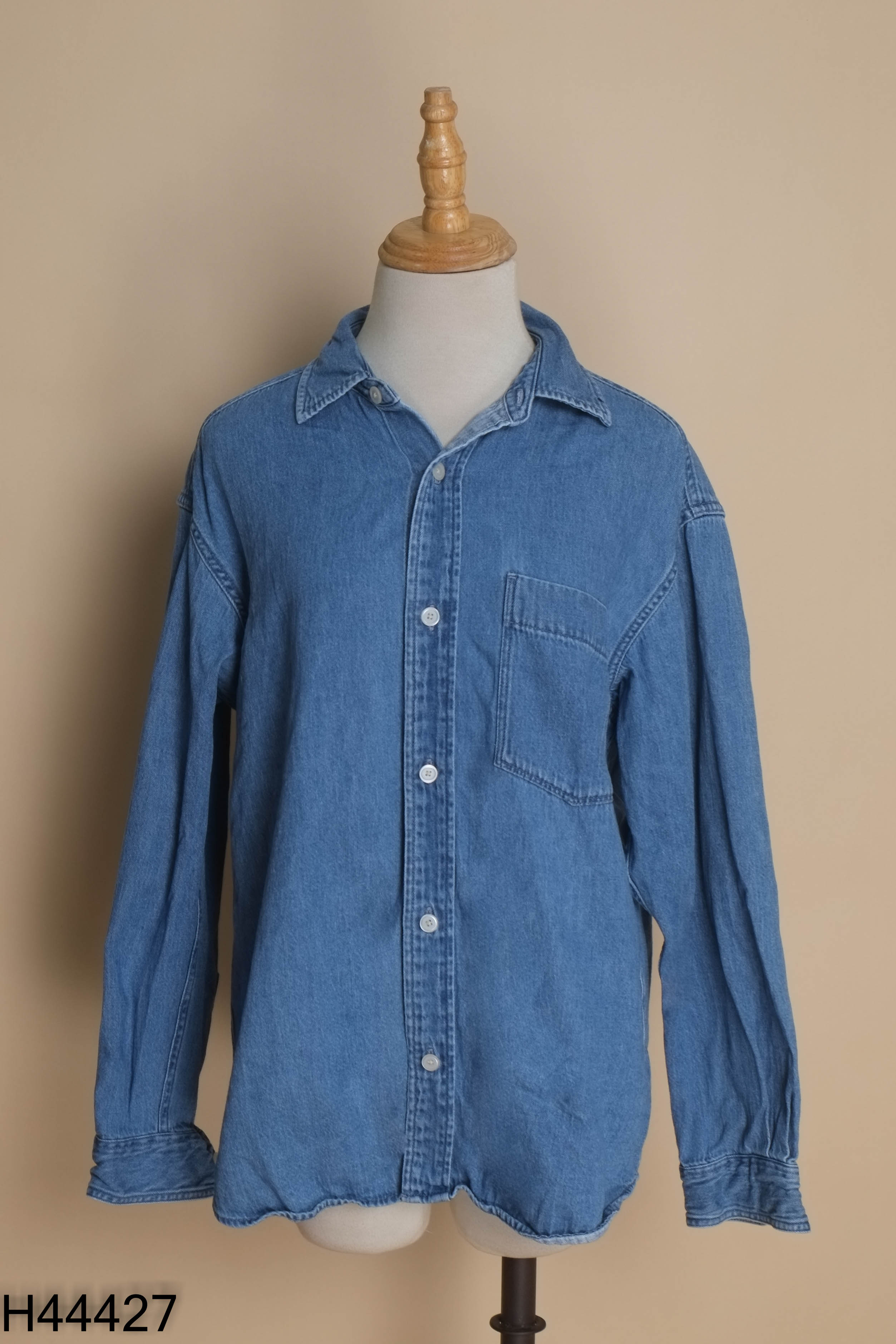 Áo UNIQLO sơ mi jeans xanh