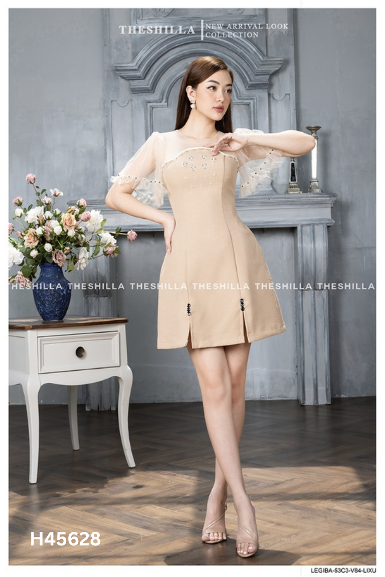 Váy be đính đá phối lưới