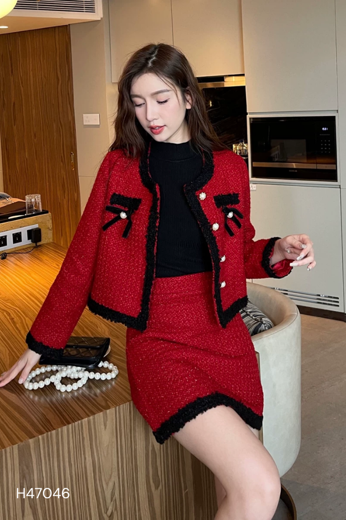 Set áo + chân váy đỏ viền đen