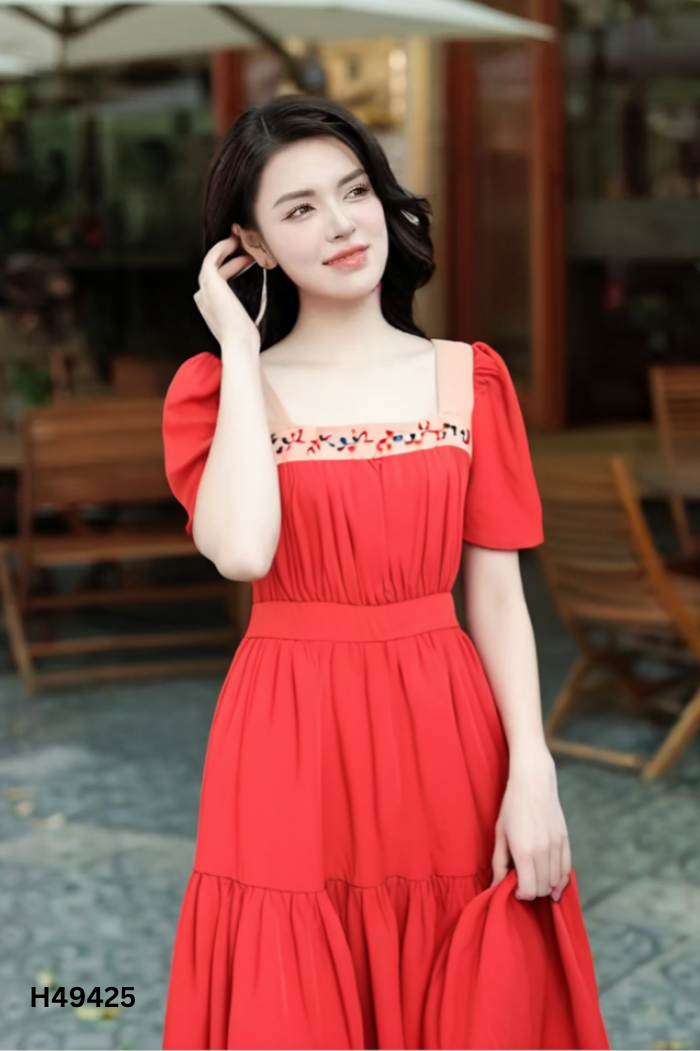 Váy đỏ OLV BOUTIQUE viền be thêu hoa