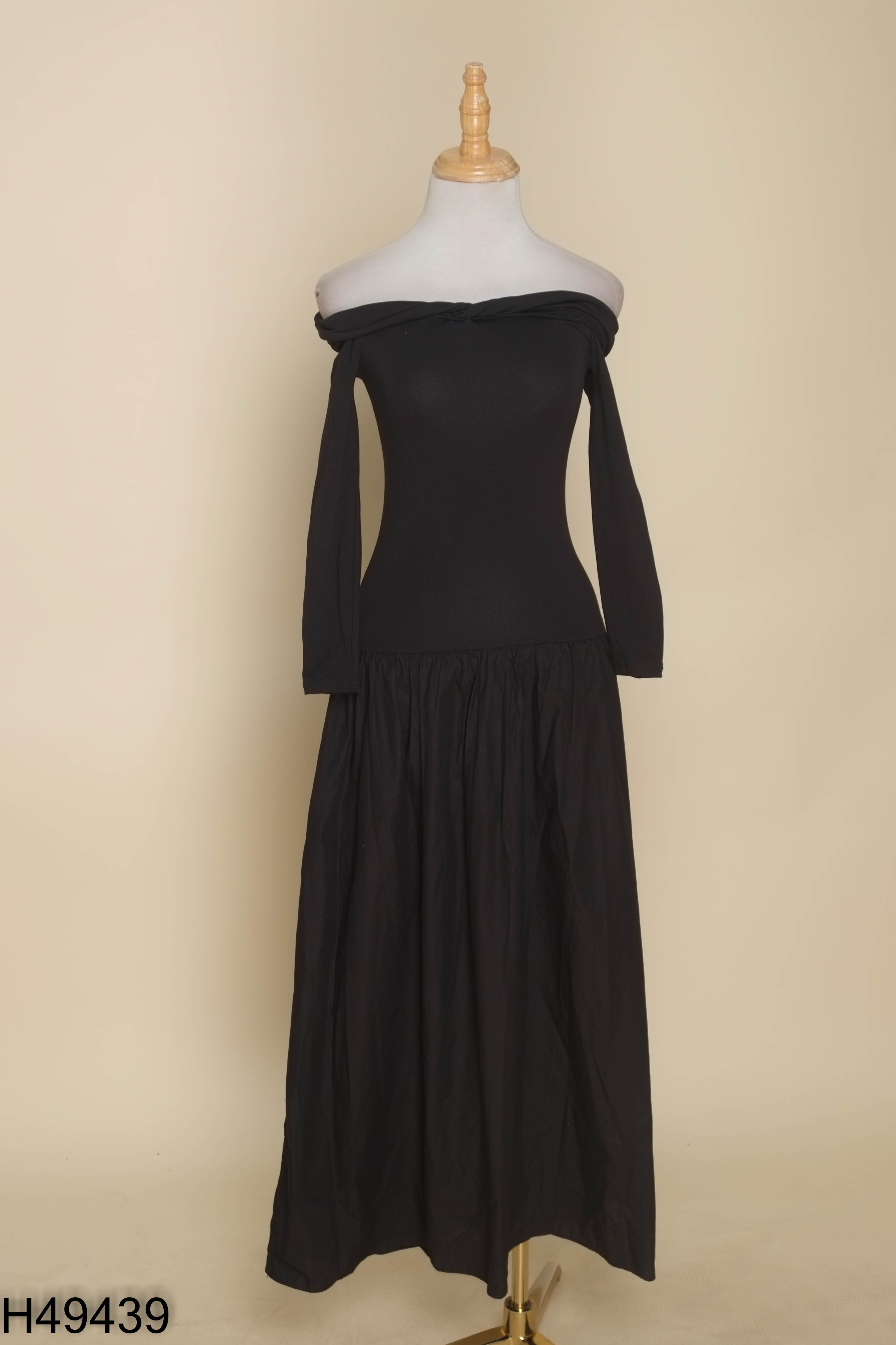 Váy trễ vai đen ZARA trơn dài