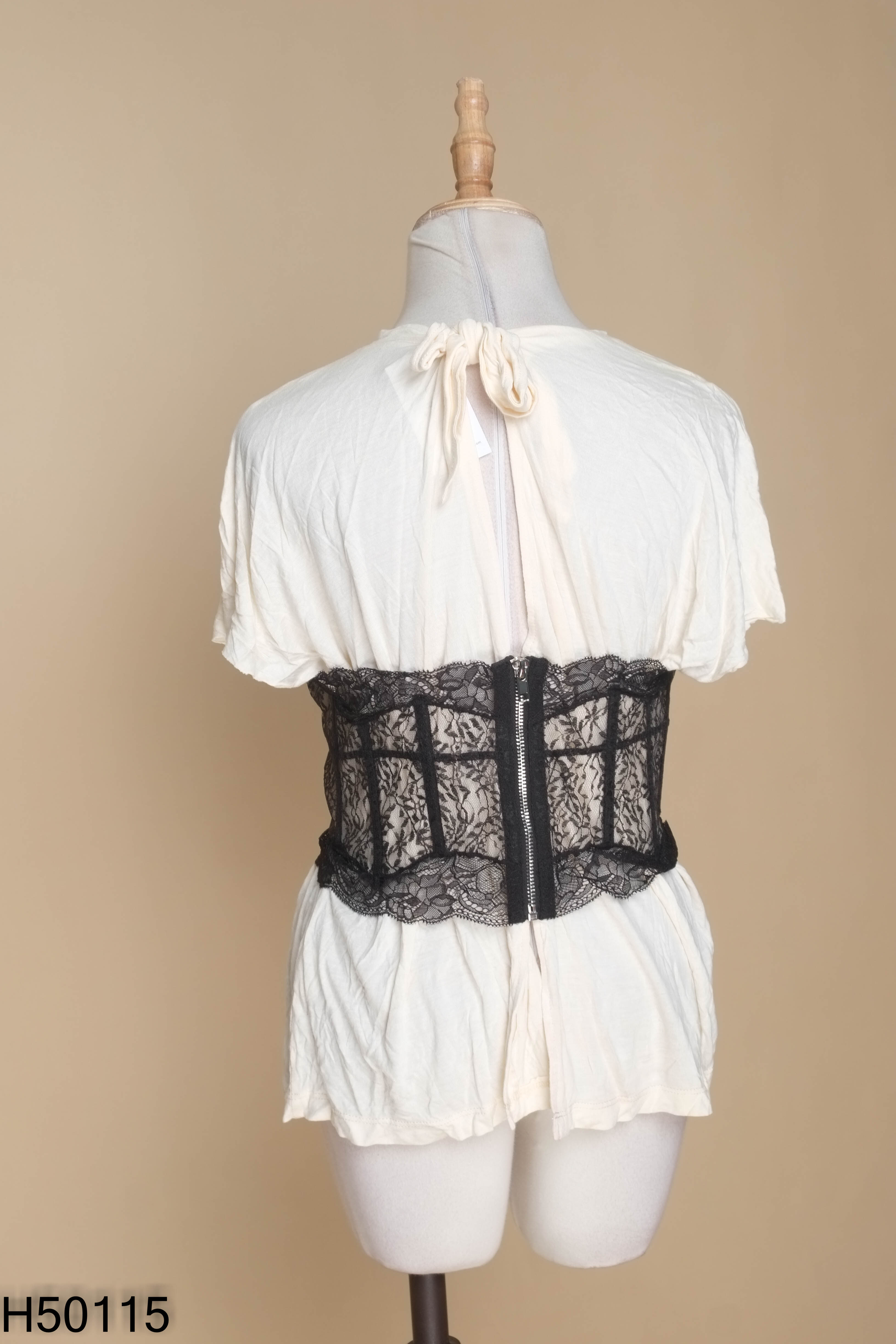 Áo be phối corset ren đen