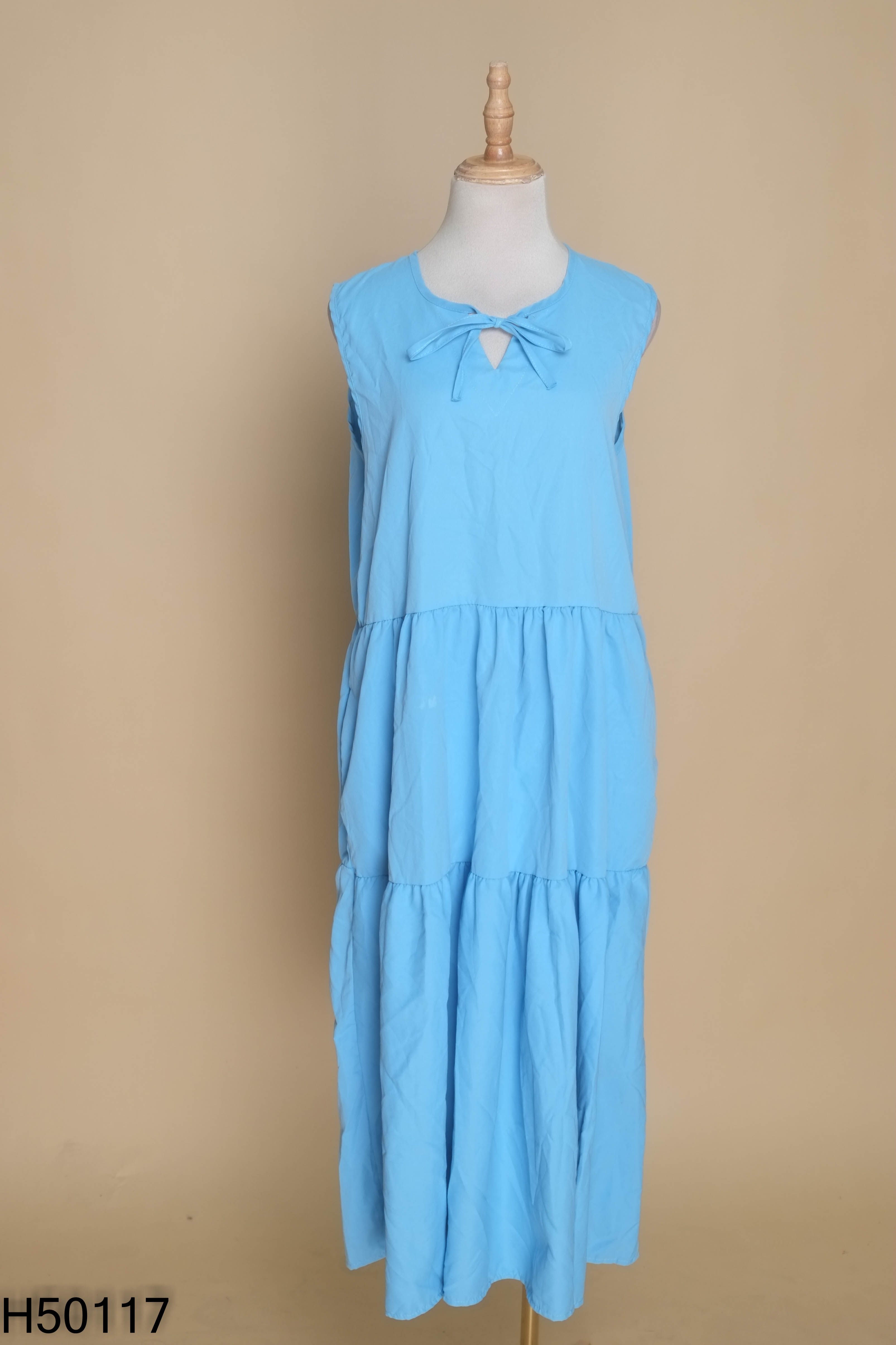 Váy xanh sát nách dáng babydoll