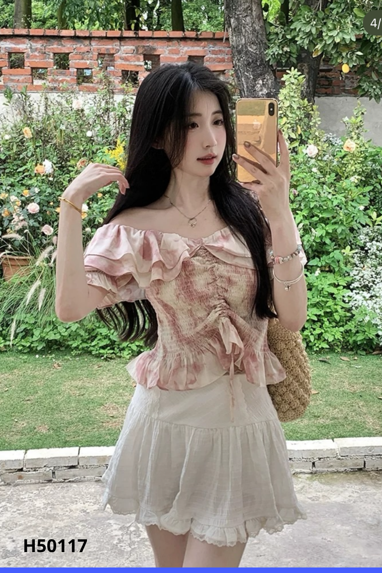 Áo trễ vai hồng loang phối nhún