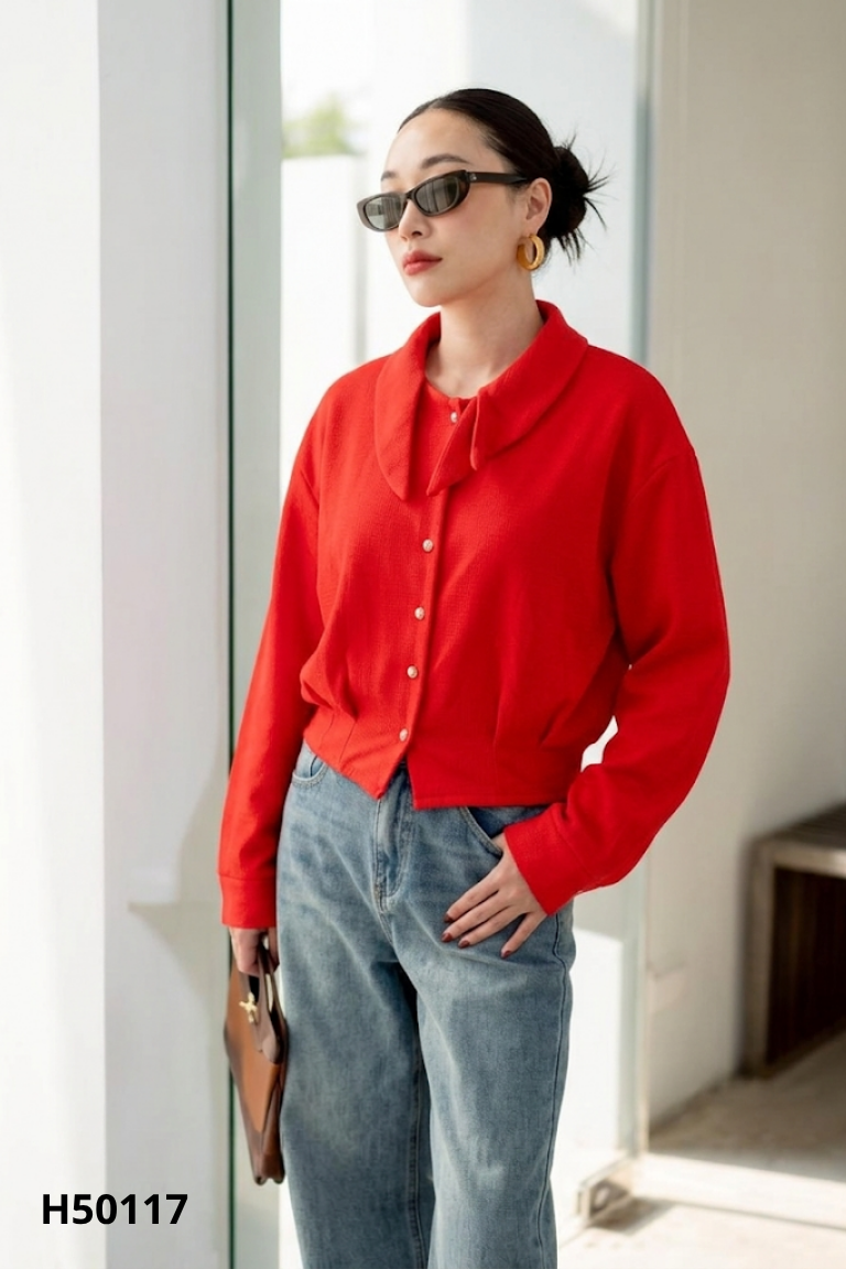 Áo đỏ phối cúc ngọc cổ nơ