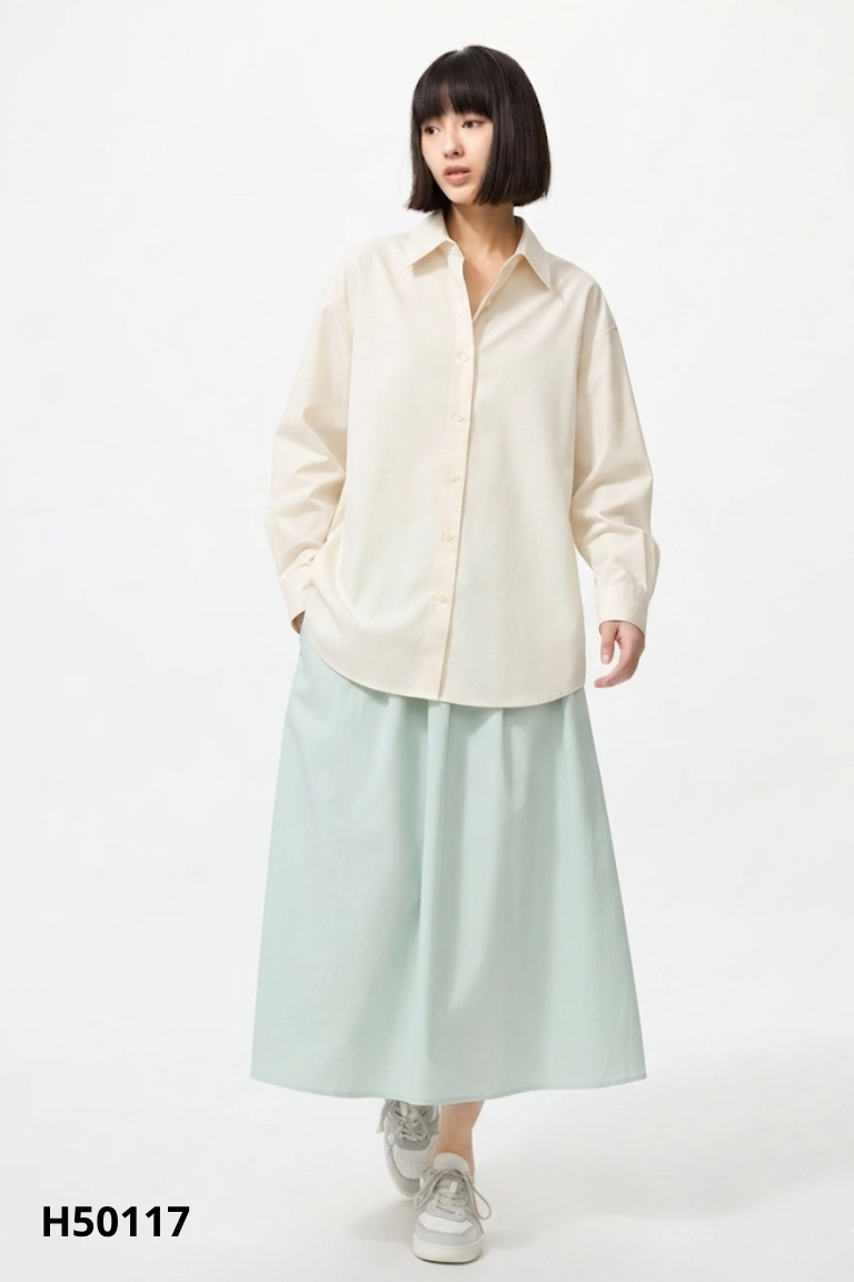 Áo sơ mi be UNIQLO cổ V