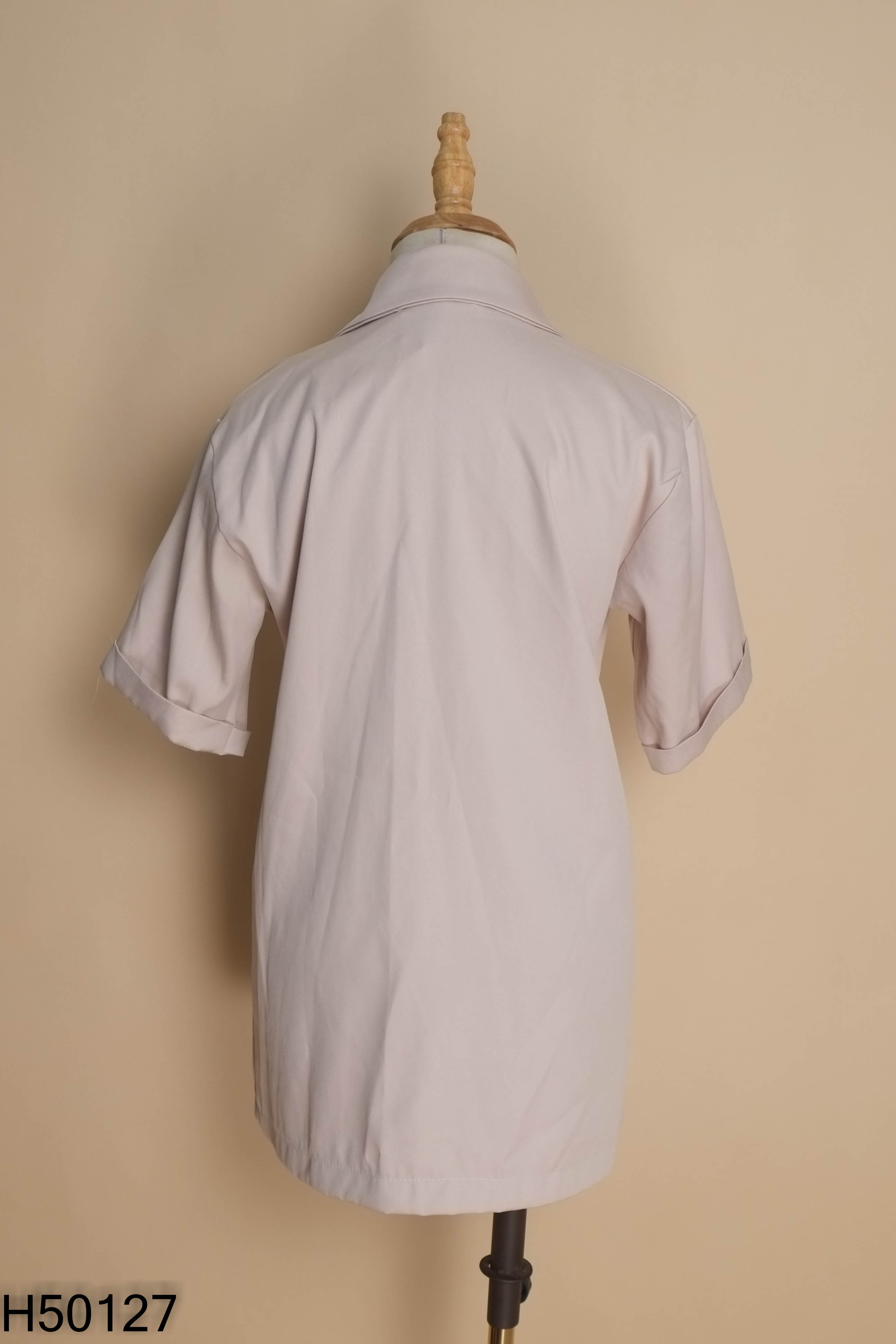 Áo blazer be ngắn tay