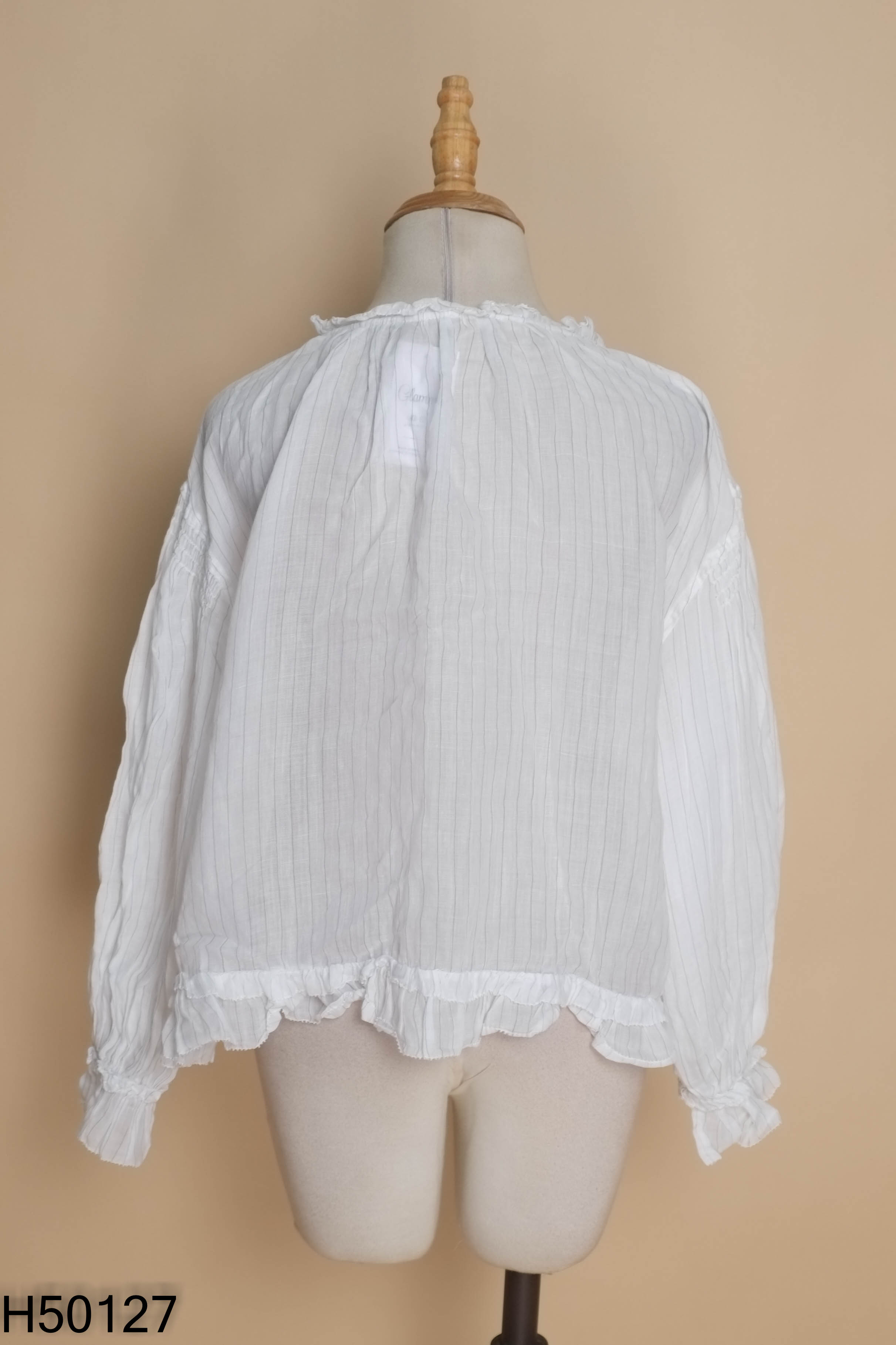 Áo trắng sọc phối bèo