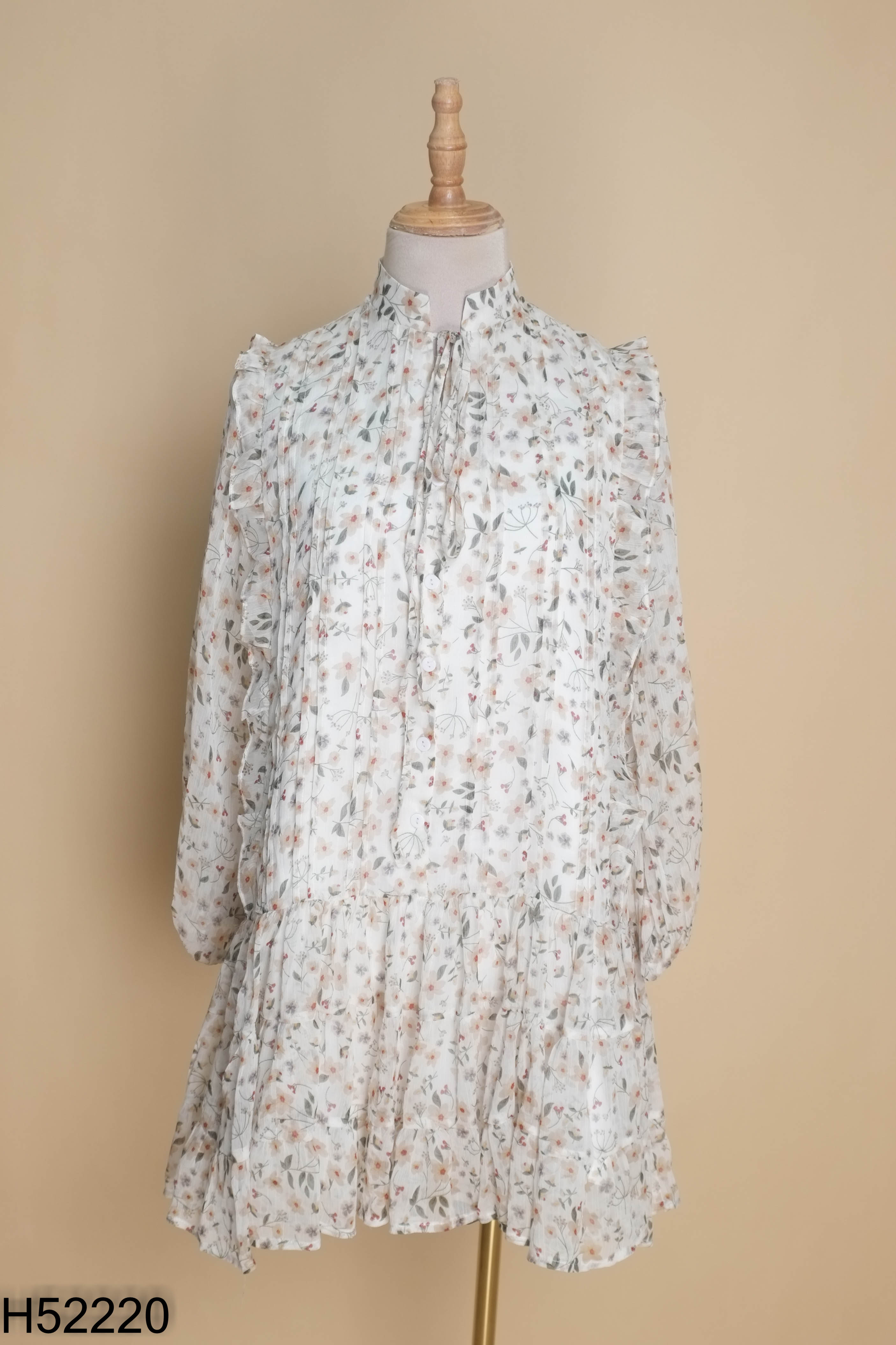Set Váy trắng NAKED BY V họa tiết + Áo dây trong