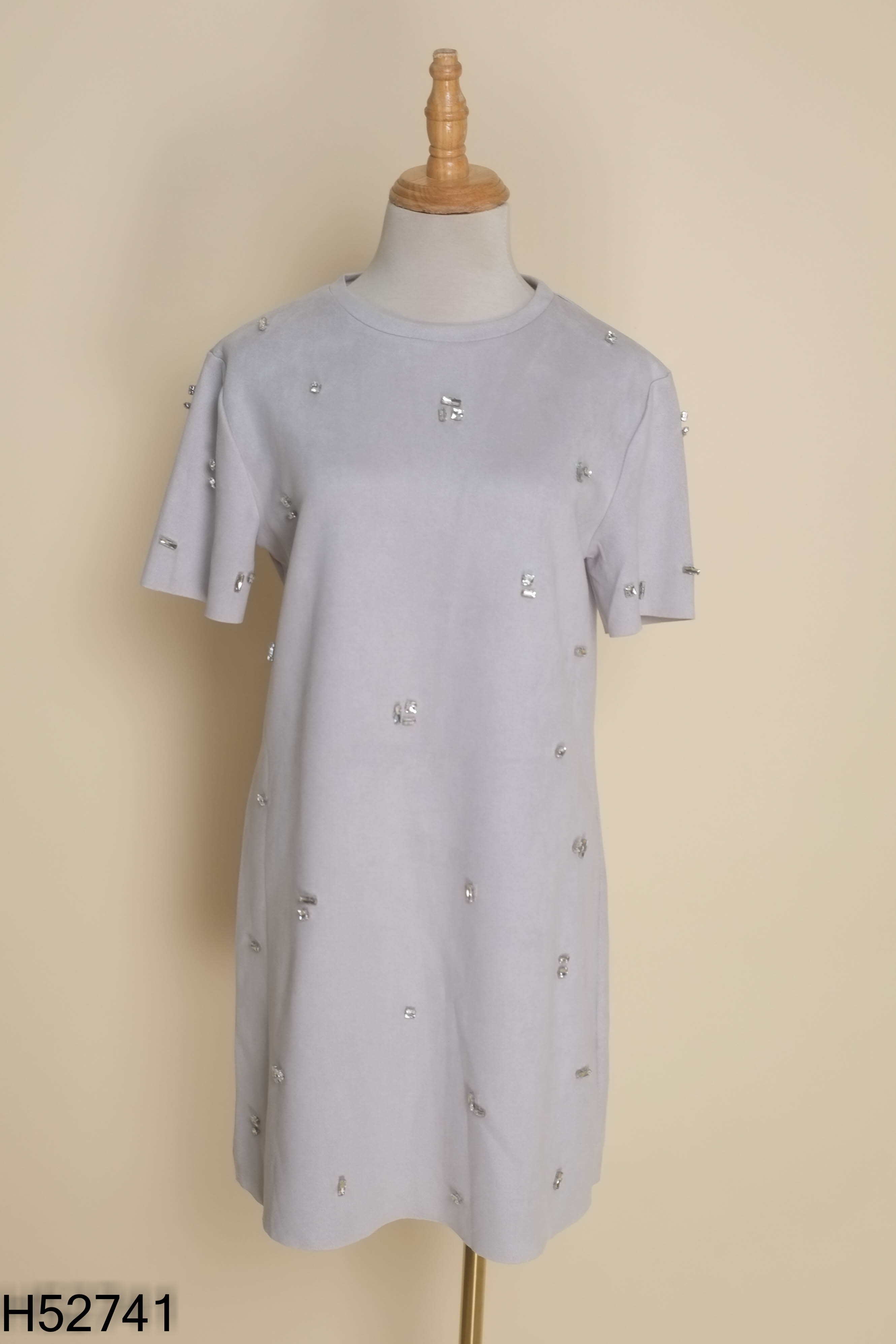 Váy xanh xám ZARA suông họa tiết đính đá