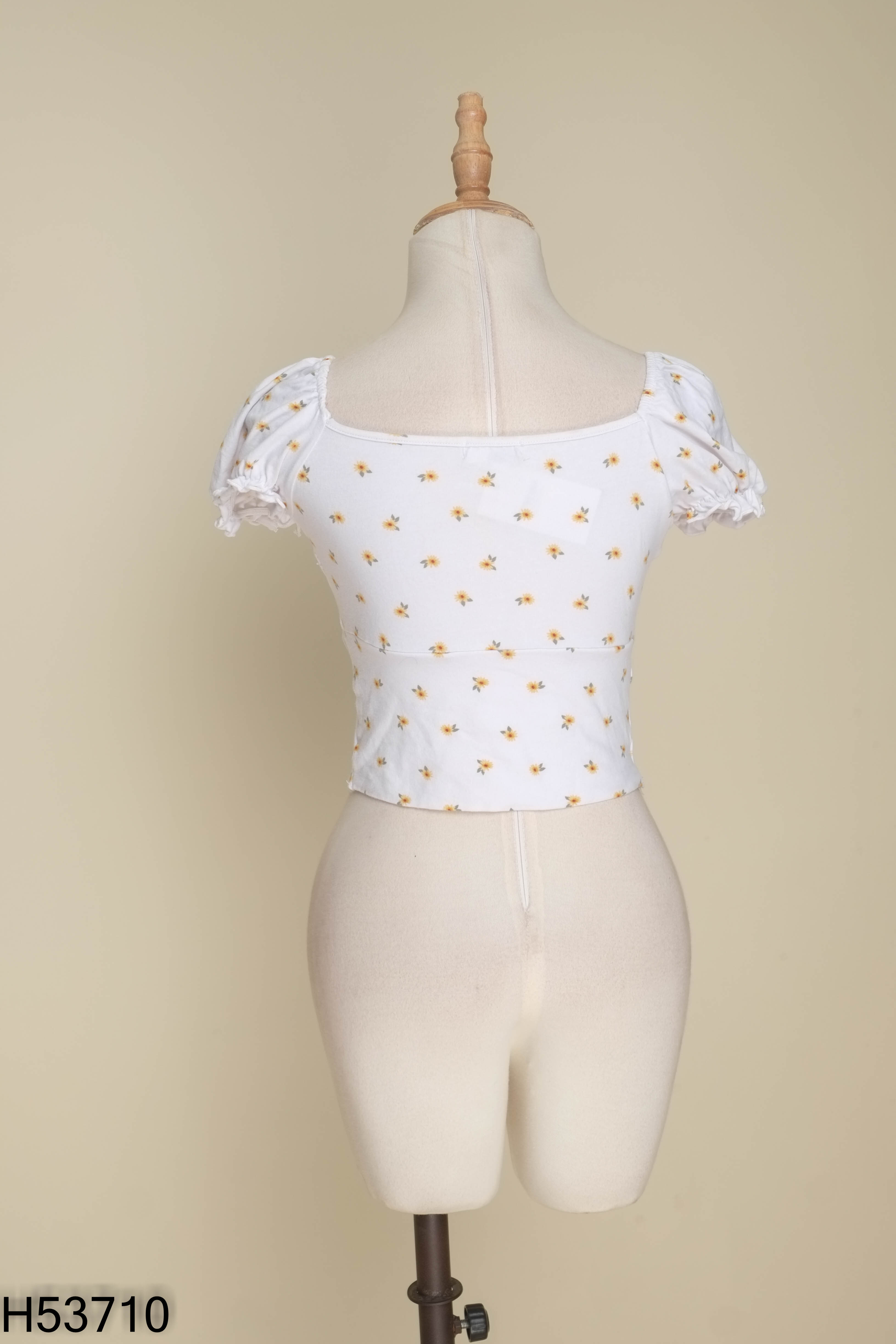 Áo croptop trắng hoa nhí