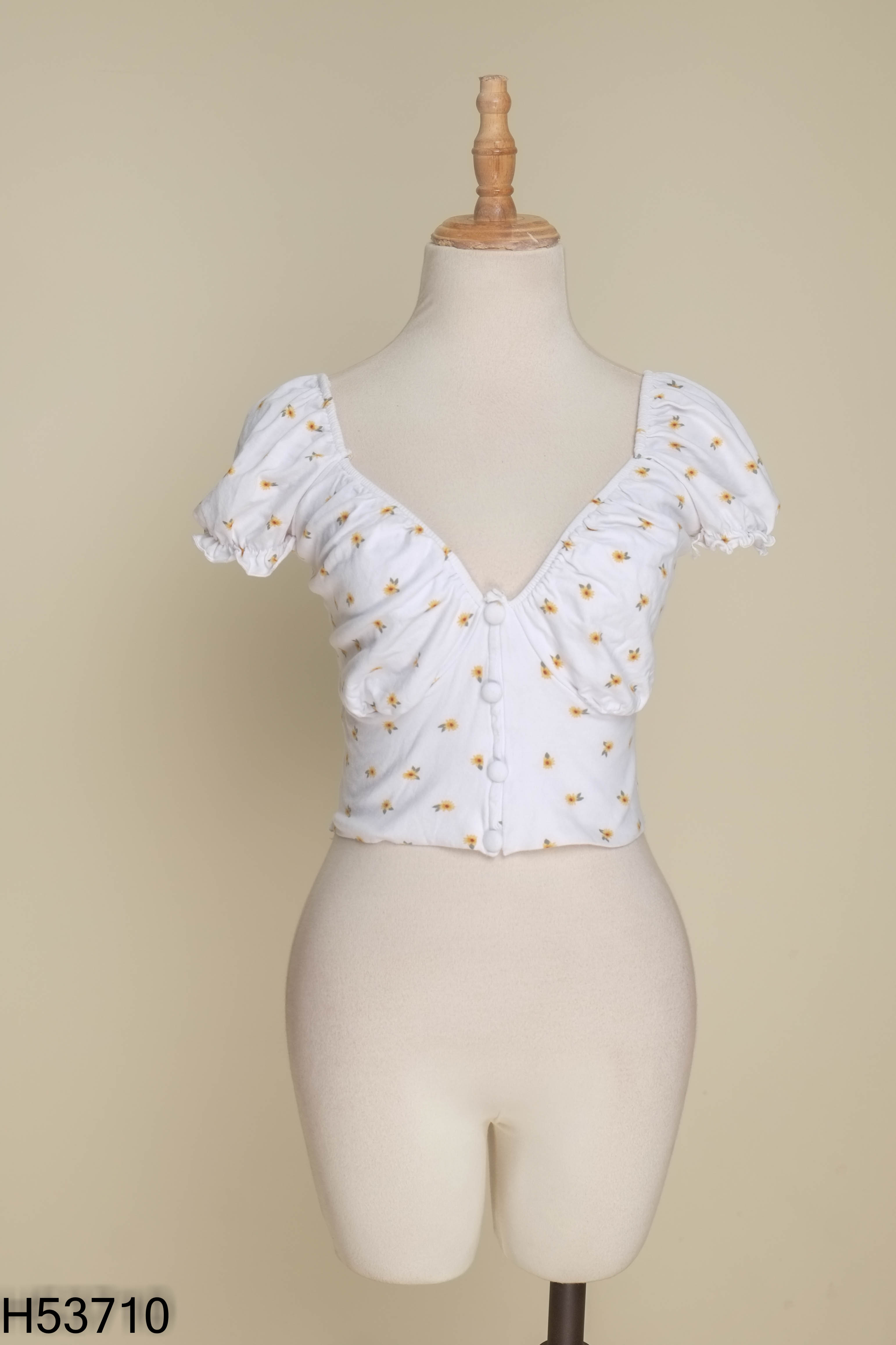 Áo croptop trắng hoa nhí