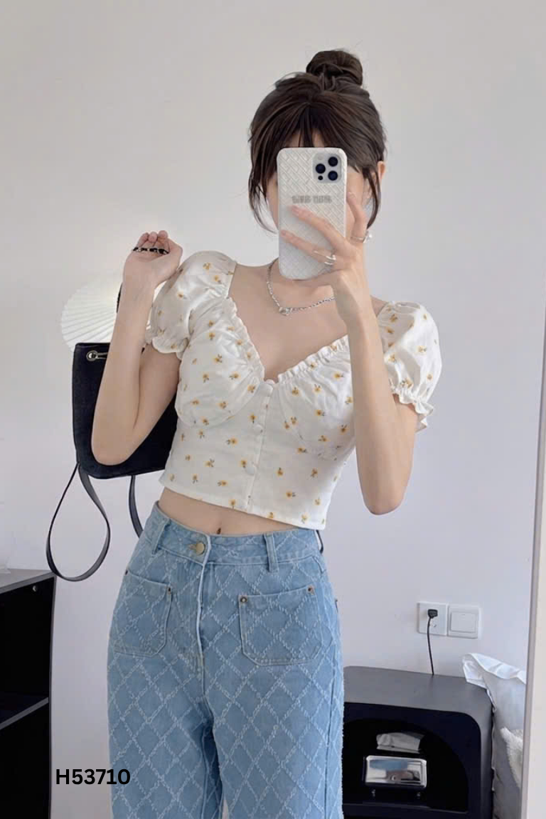 Áo croptop trắng hoa nhí