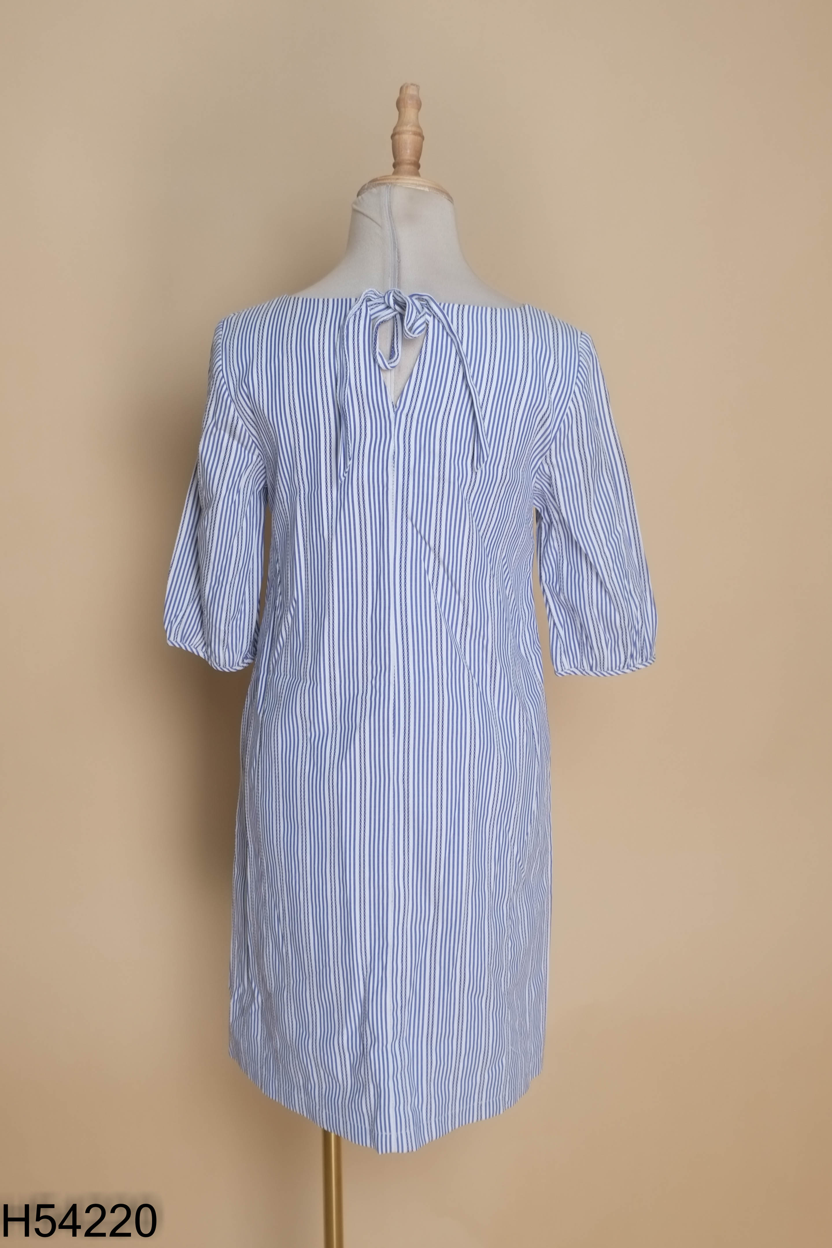 Váy ADORE DRESS xanh kẻ suông