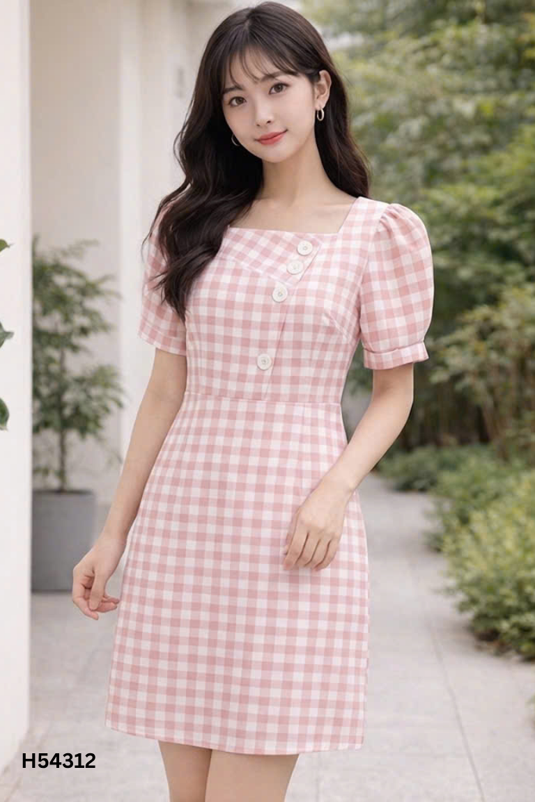 Váy hồng kẻ caro