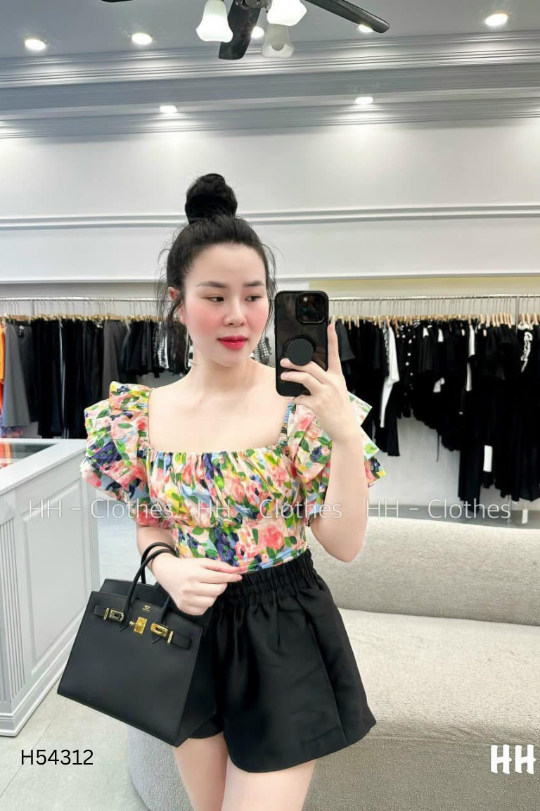 Áo croptop phối nhiều màu