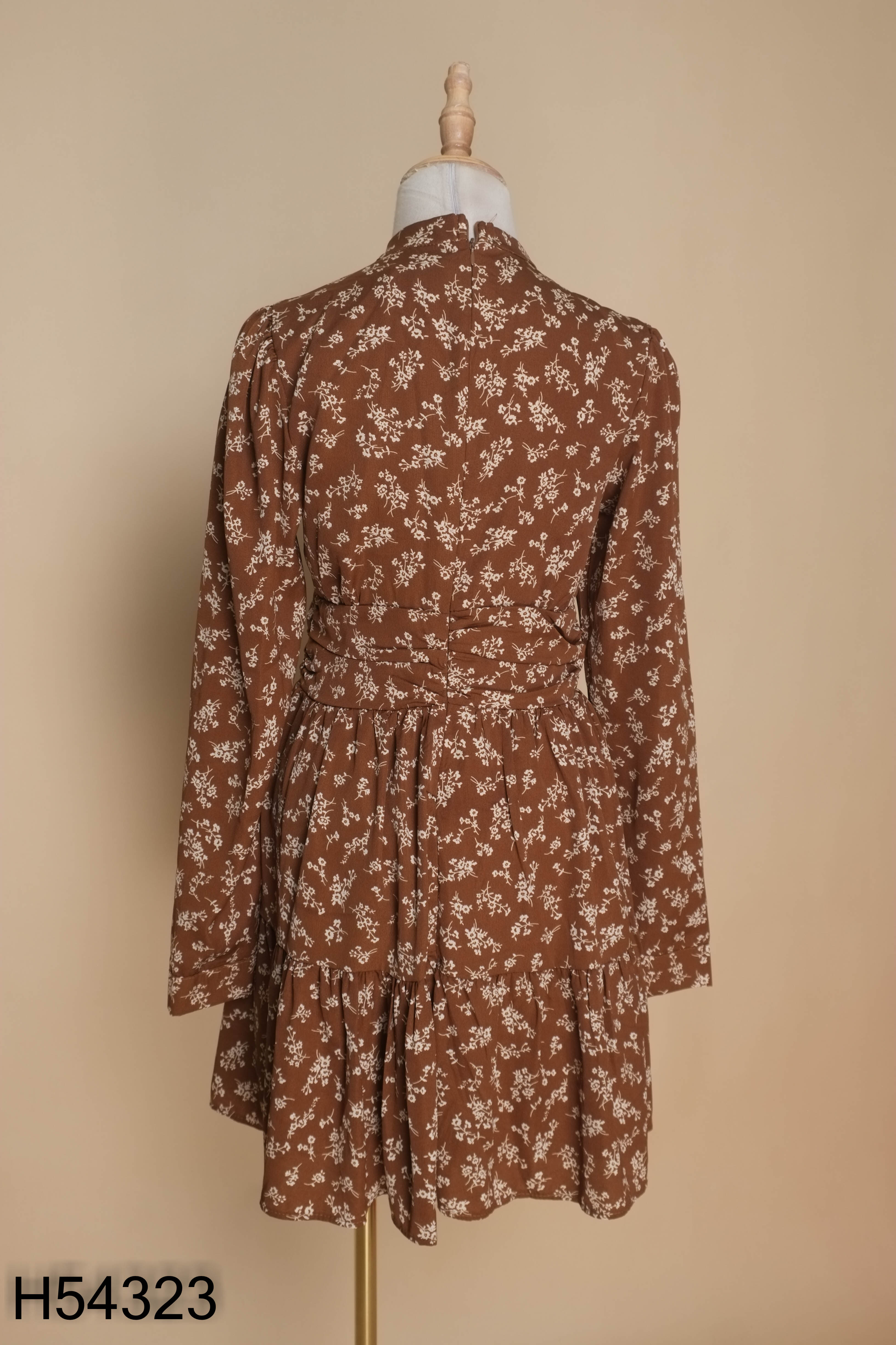 Váy nâu babydoll họa tiết trắng