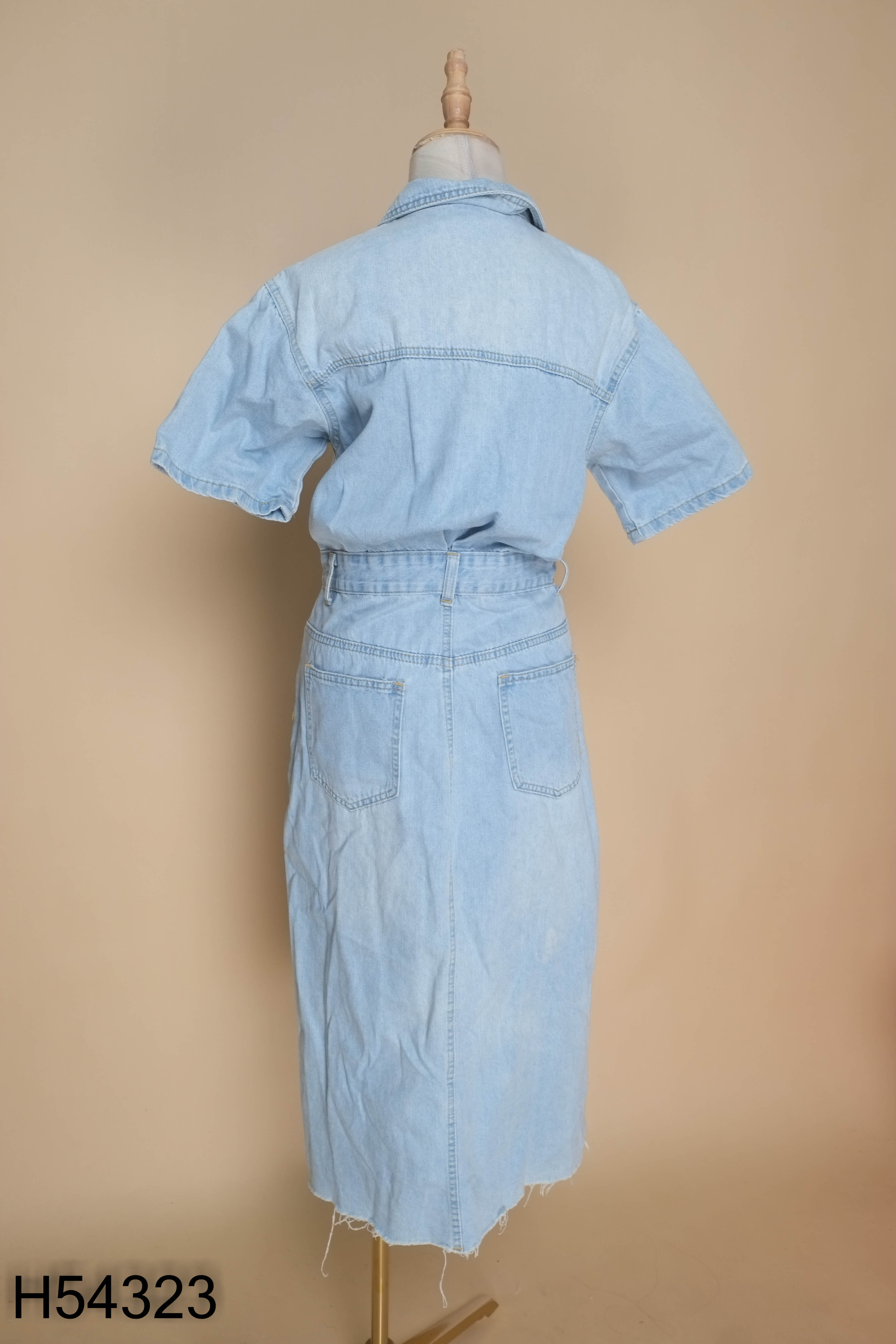 Váy jeans xanh trơn xẻ