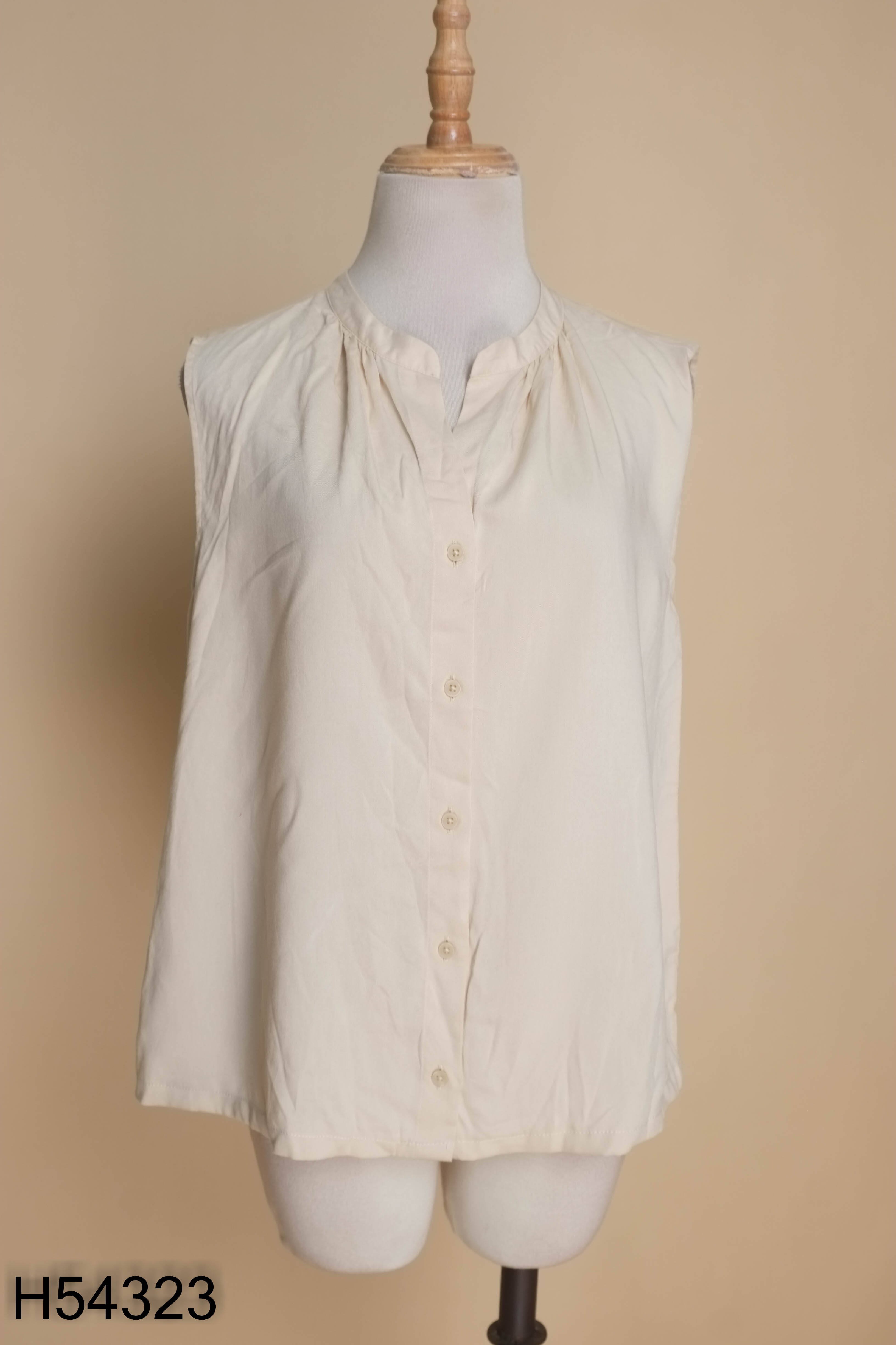 Áo be sát nách UNIQLO (xuất)
