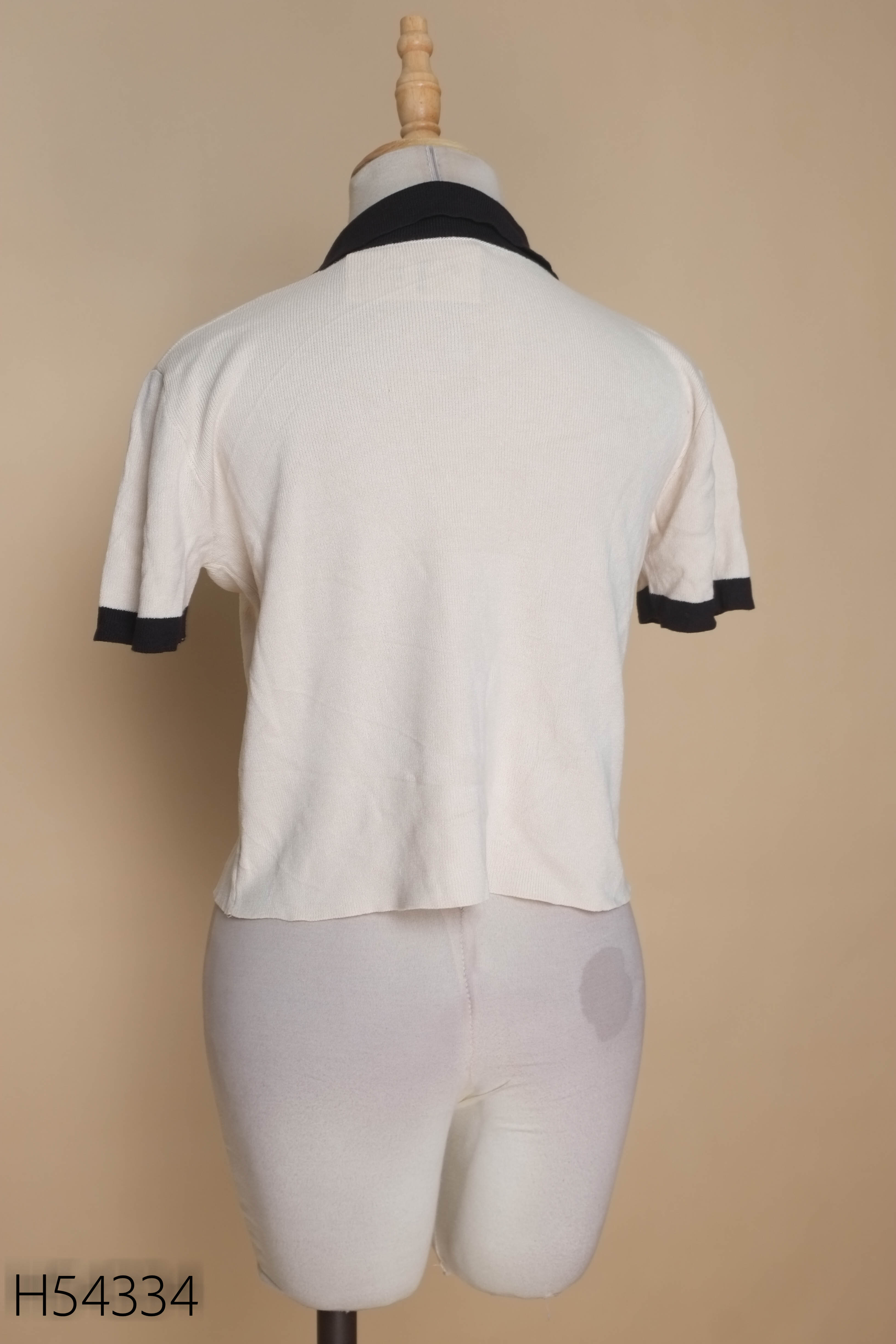 Áo polo len be cổ đen