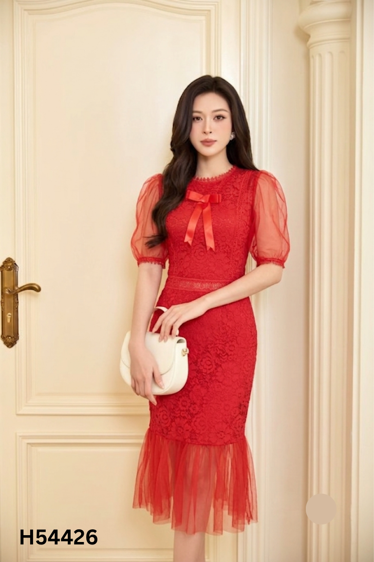 Váy ren đỏ phối lưới