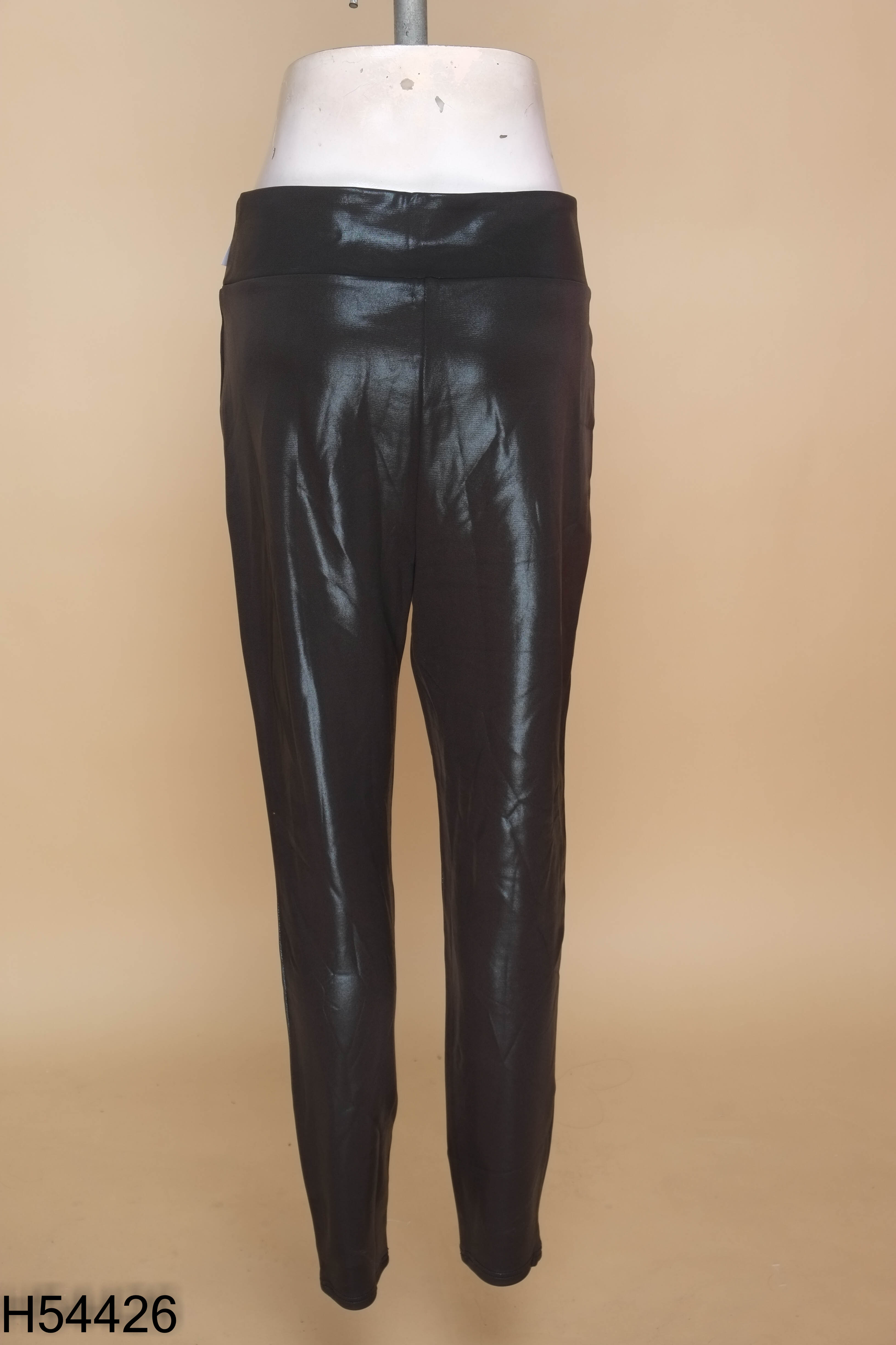 NEWTAG Quần RIVER ISLAND da đen