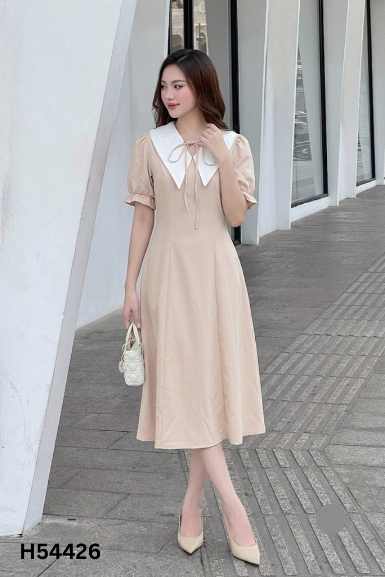 Váy be cổ sen tay phồng