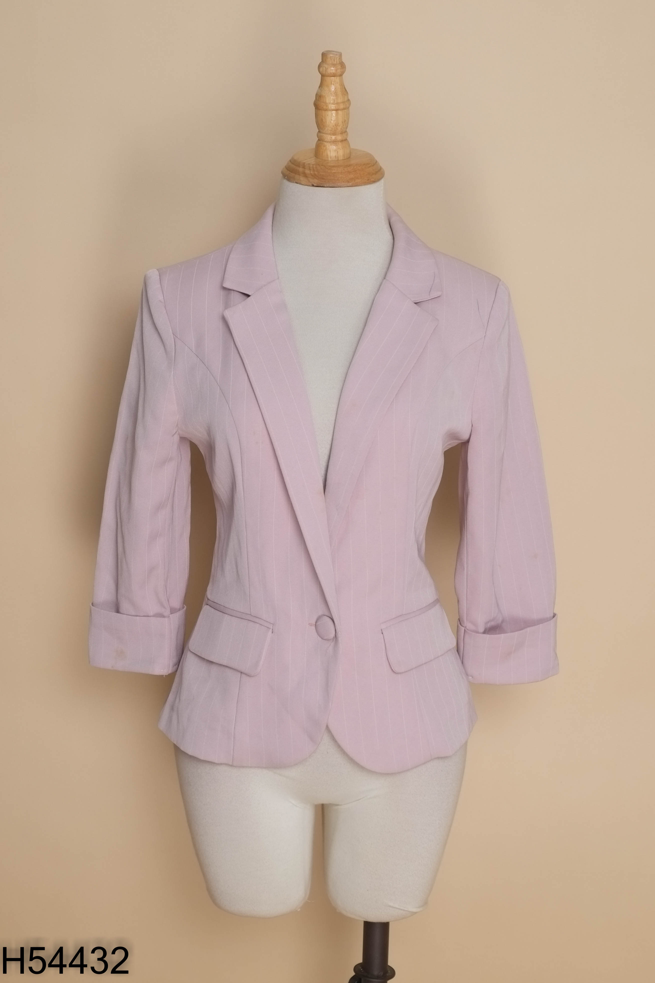 Áo khoác vest lửng hồng sọc trắng