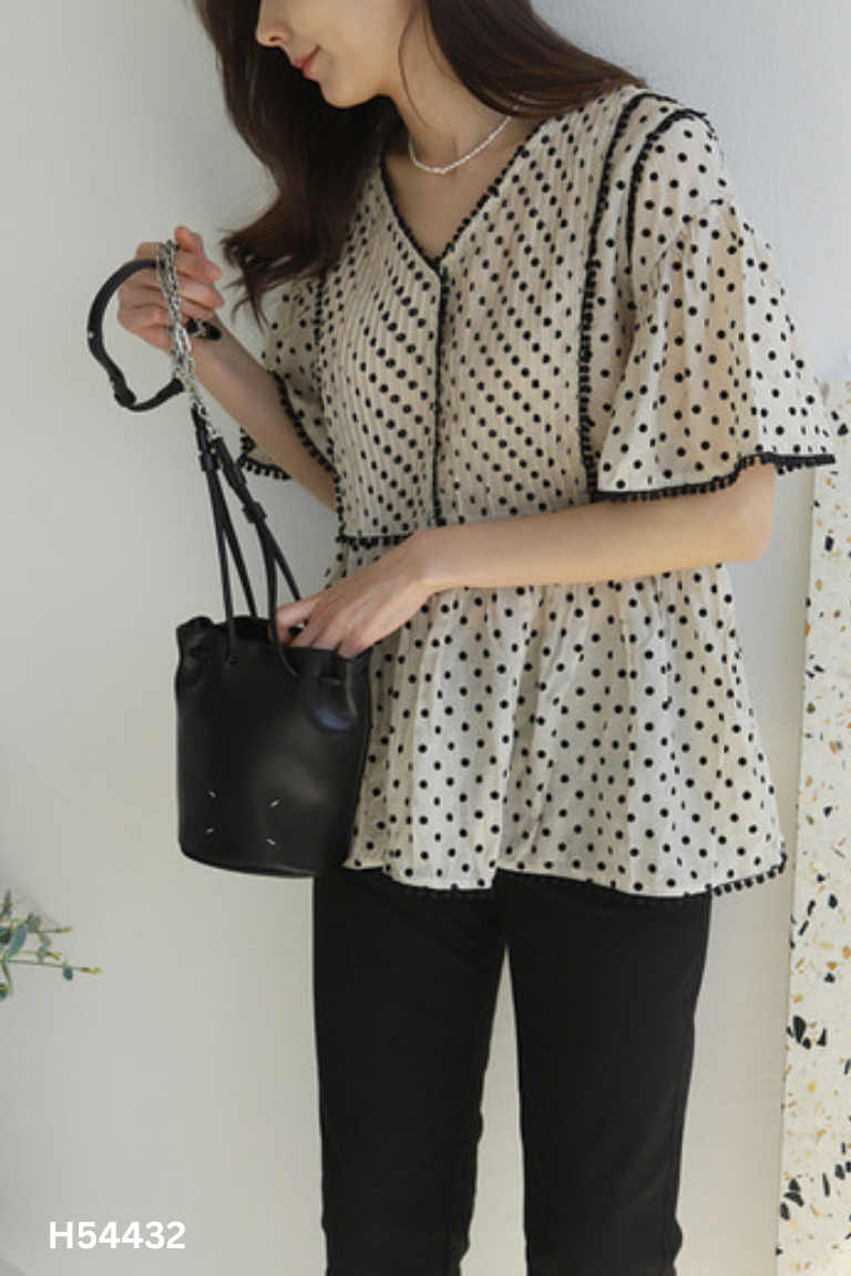 Áo voan trắng chấm bi đen babydoll