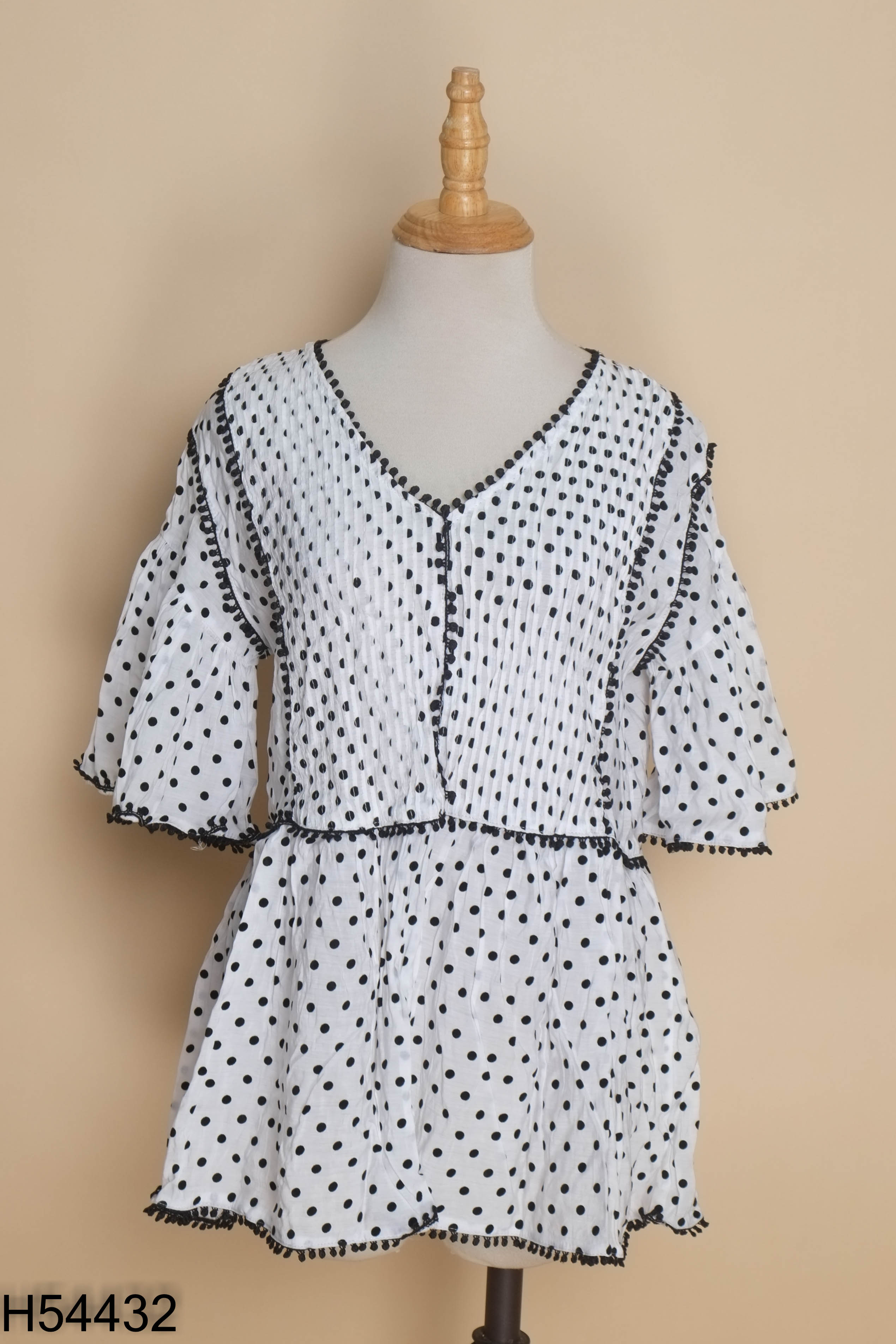 Áo voan trắng chấm bi đen babydoll