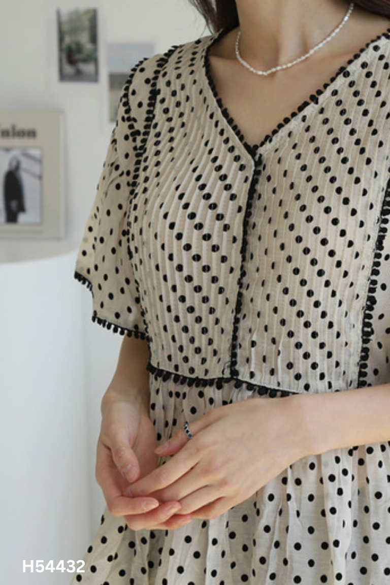 Áo voan trắng chấm bi đen babydoll