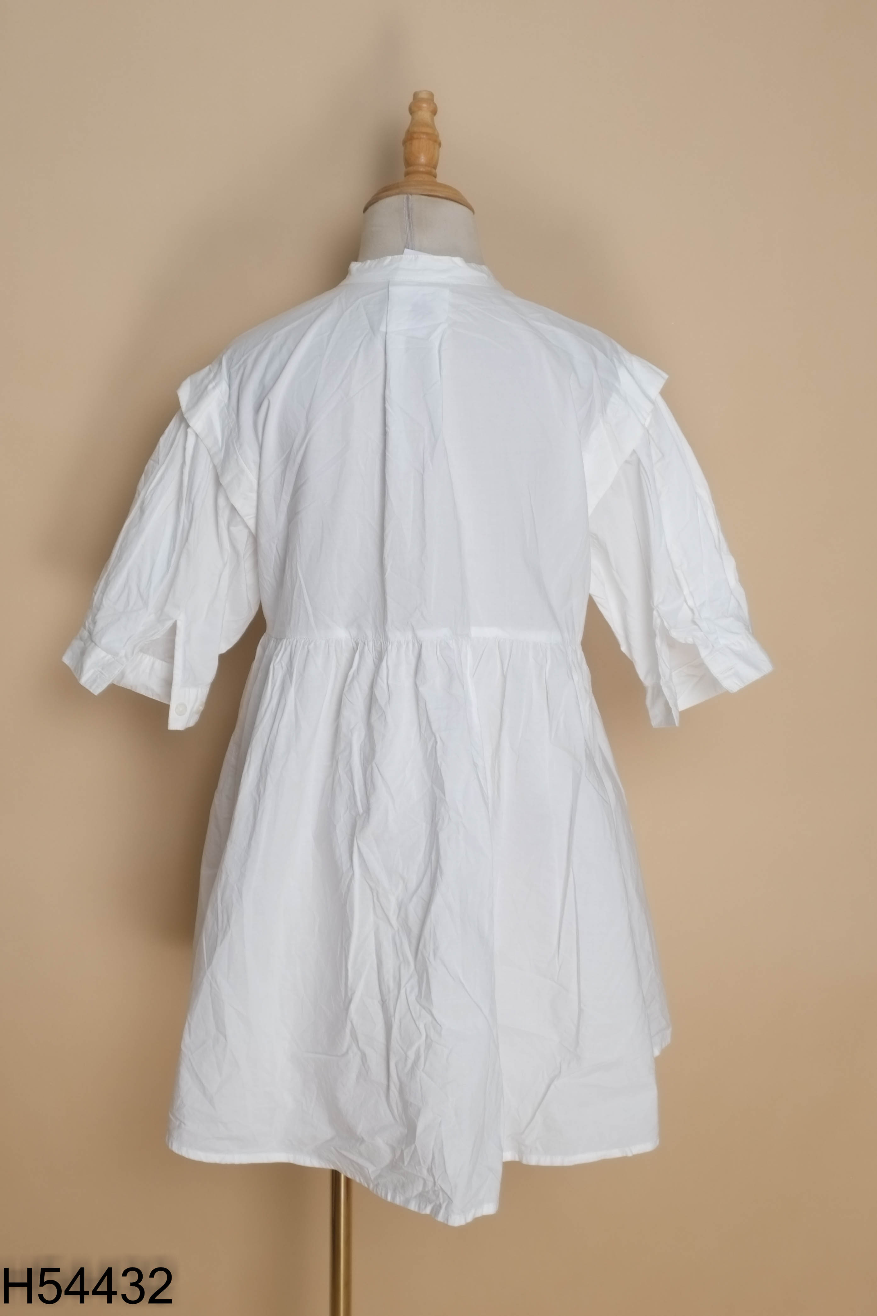 Áo sơ mi trắng tay bồng babydoll