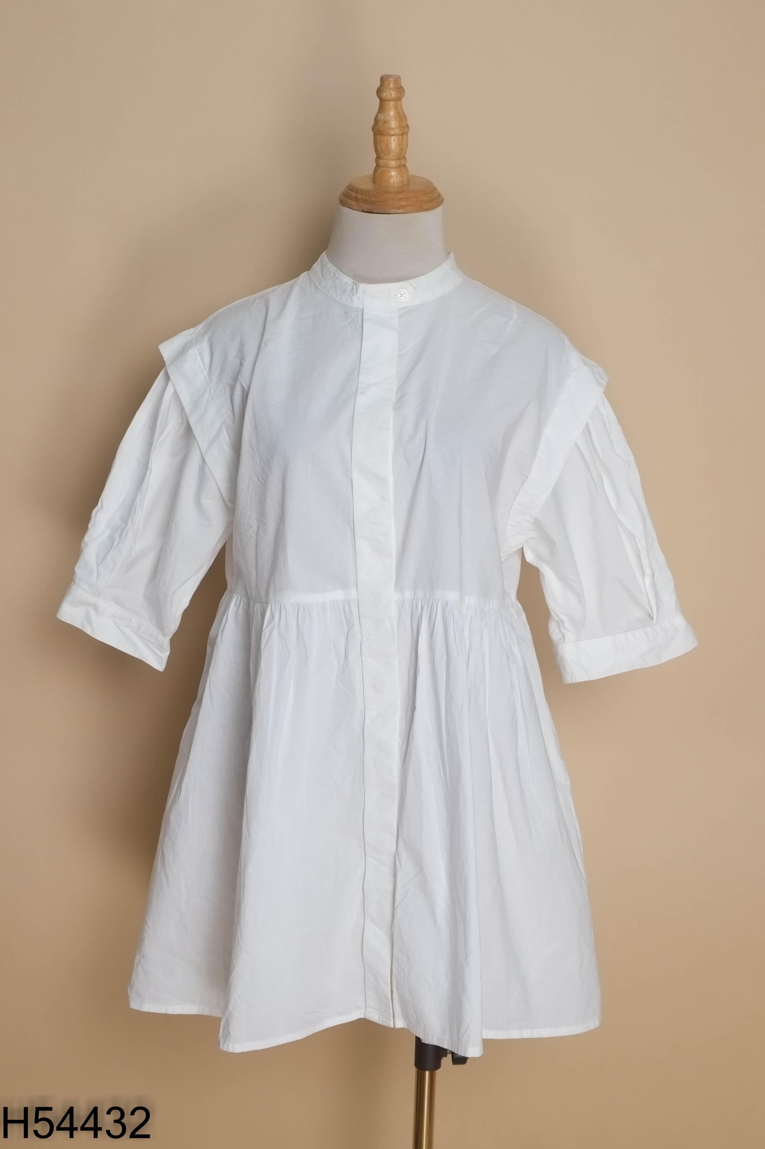 Áo sơ mi trắng tay bồng babydoll