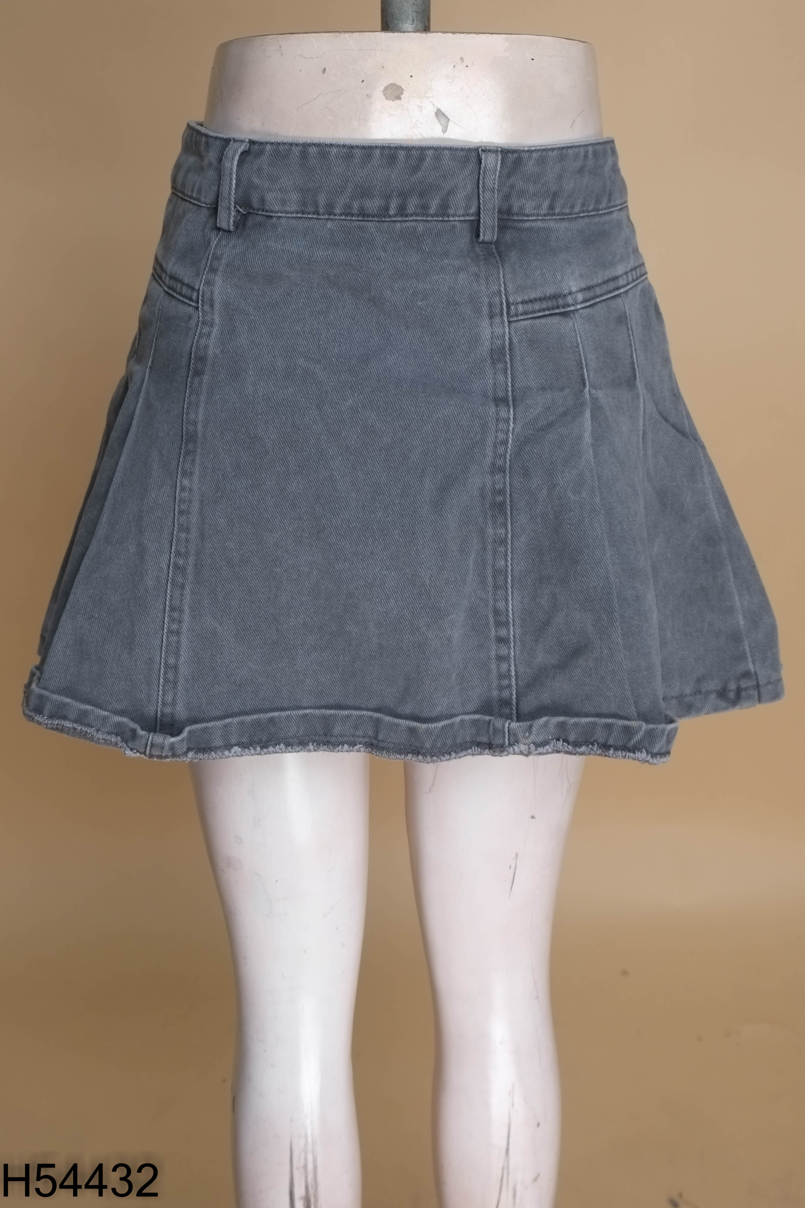 Chân váy jeans đen xòe