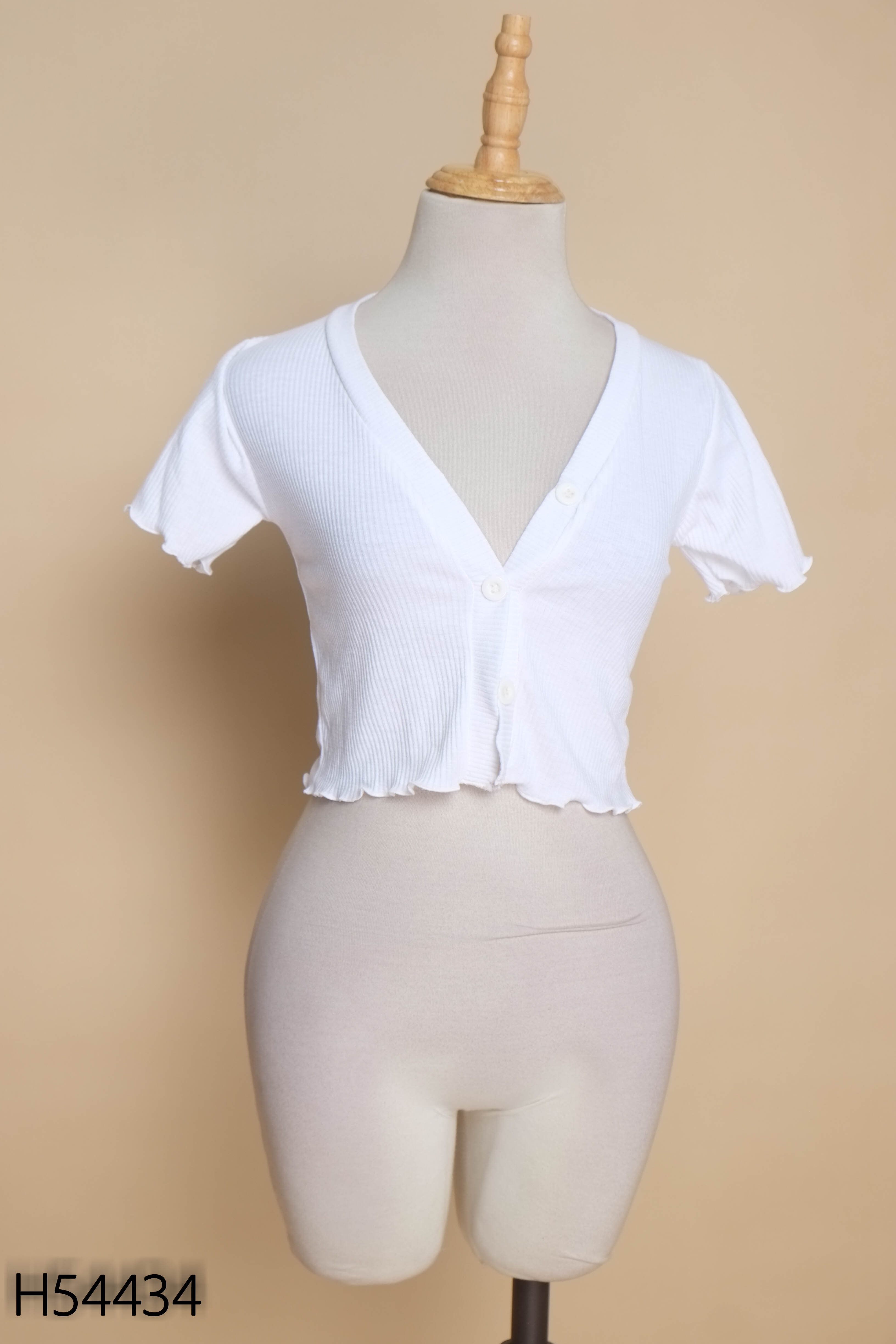 Áo len trắng croptop