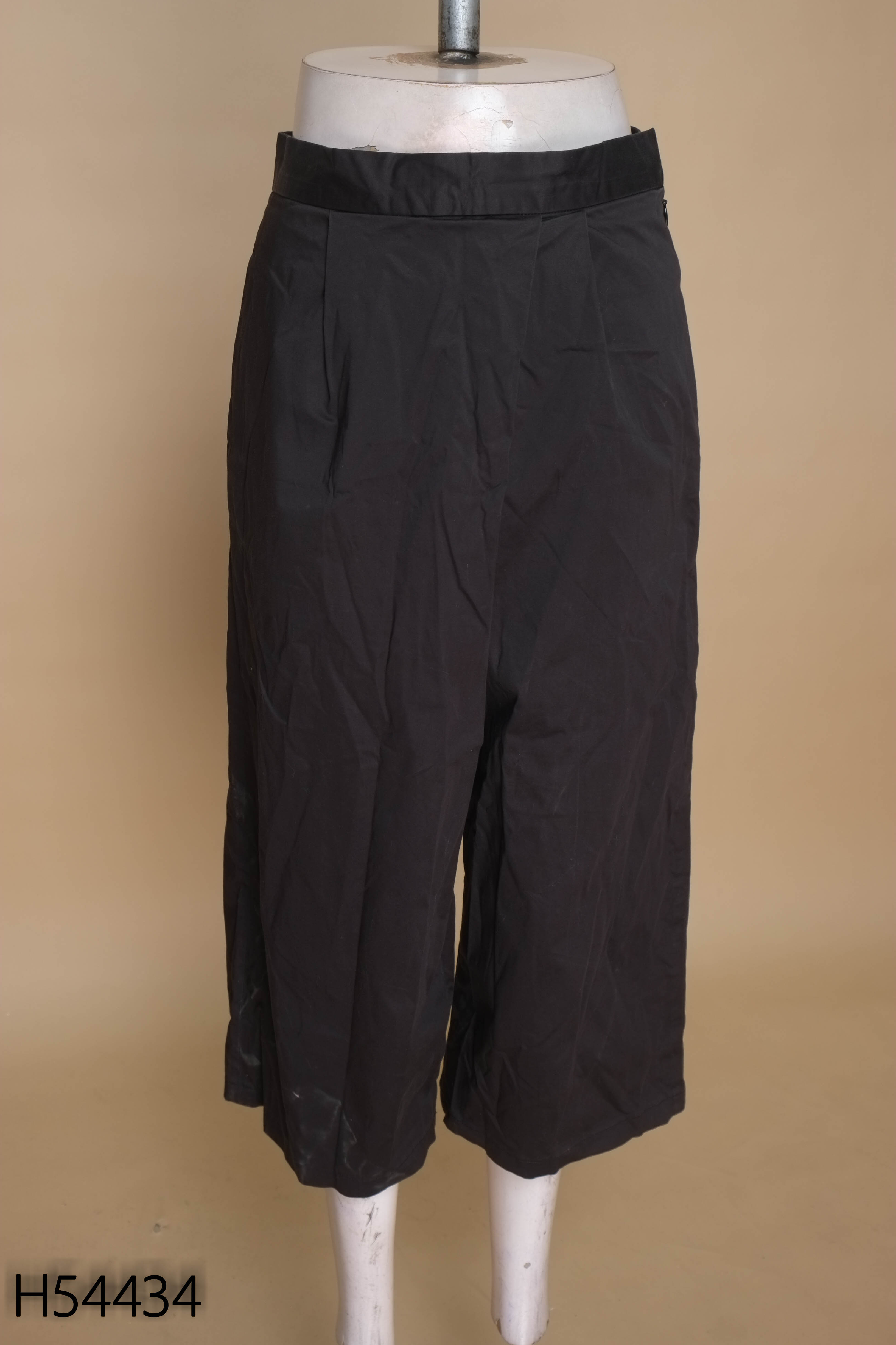 Quần culottes đen trơn