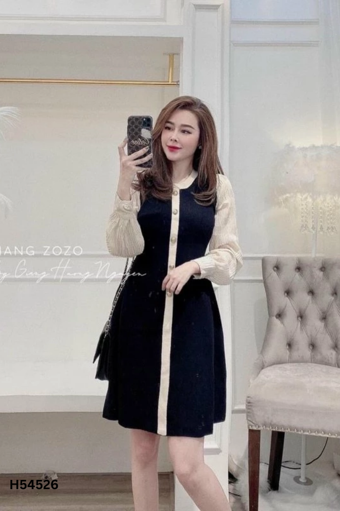 Váy len tăm đen viền be