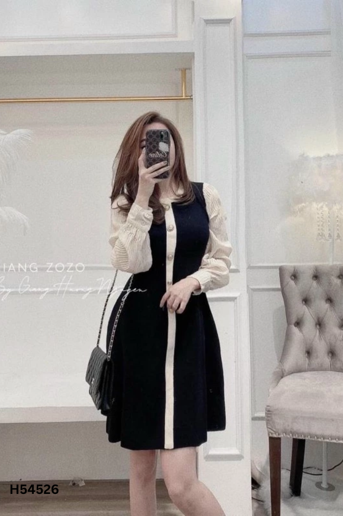 Váy len tăm đen viền be