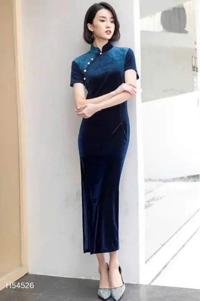 Váy sườn xám xanh rêu đính hat