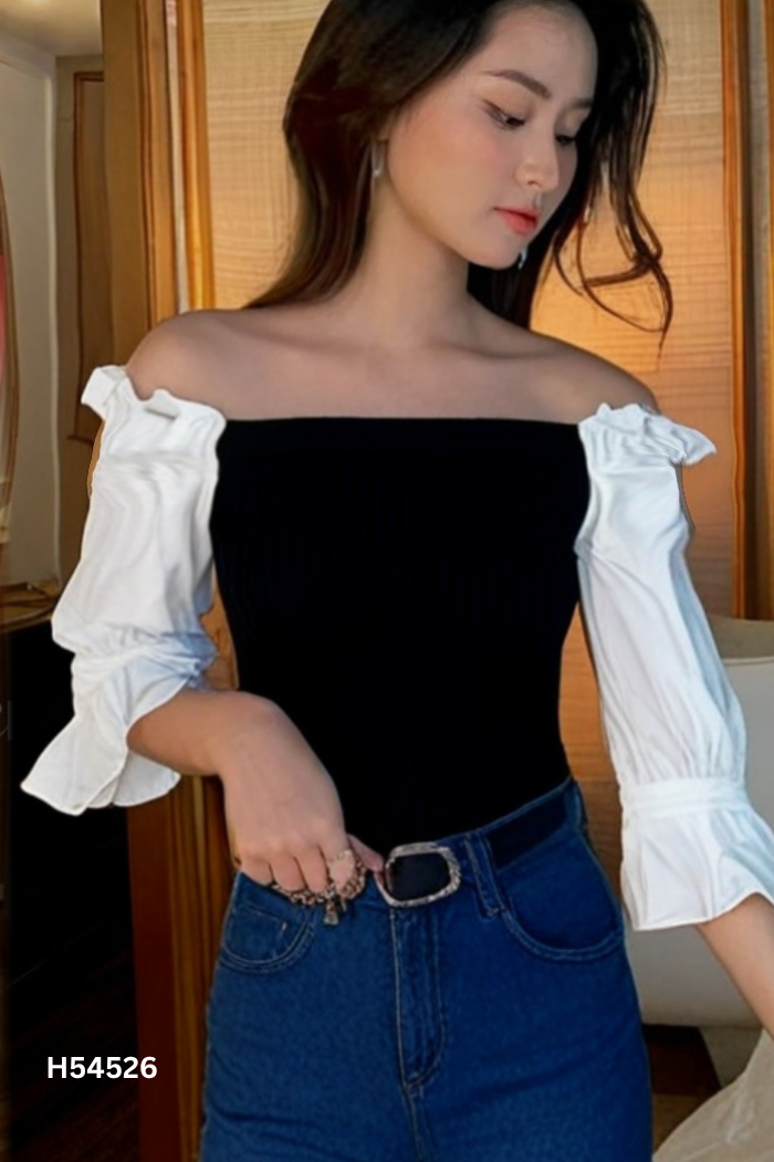 Áo trễ vai đen phối tay trắng