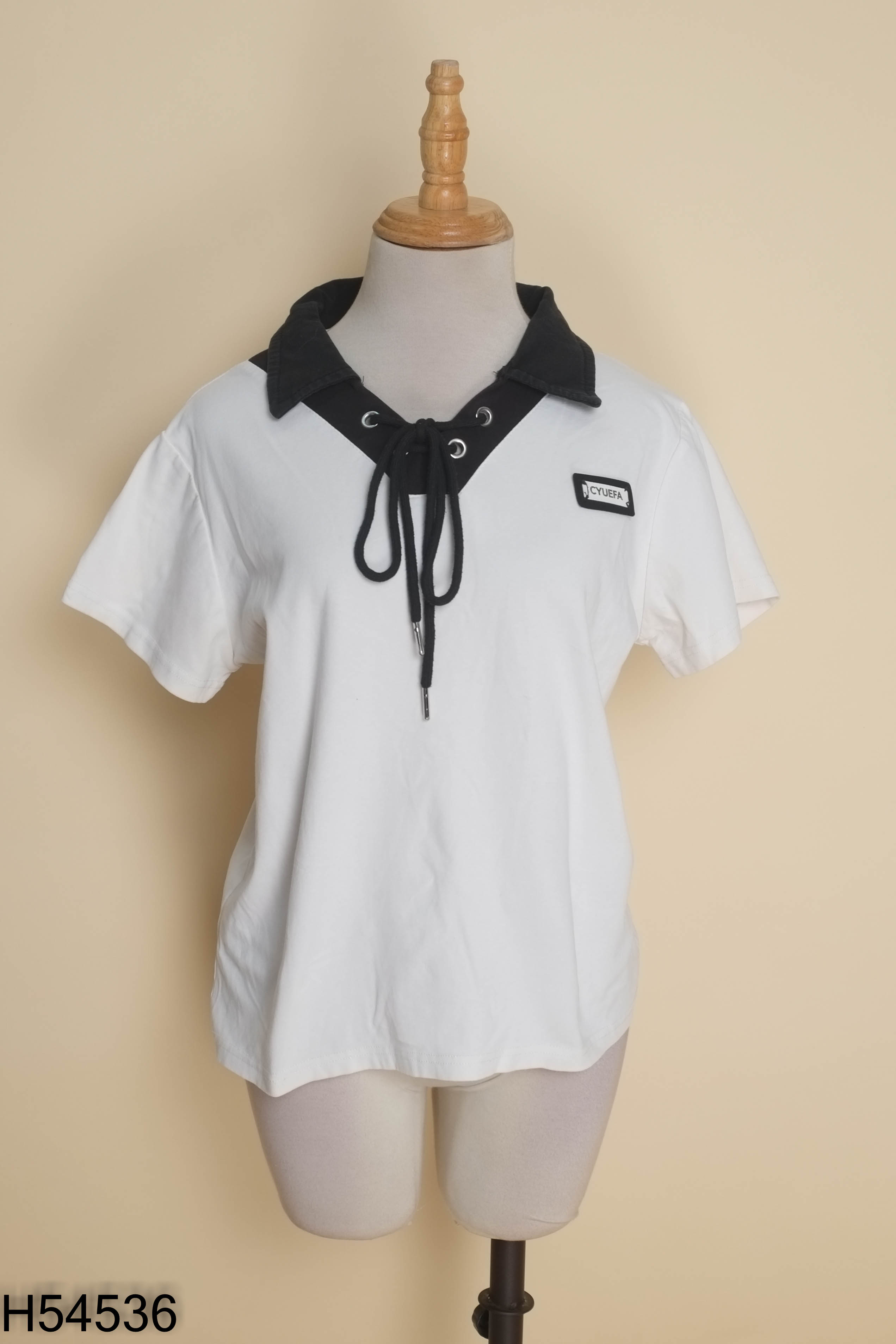 Áo polo trắng mix đen