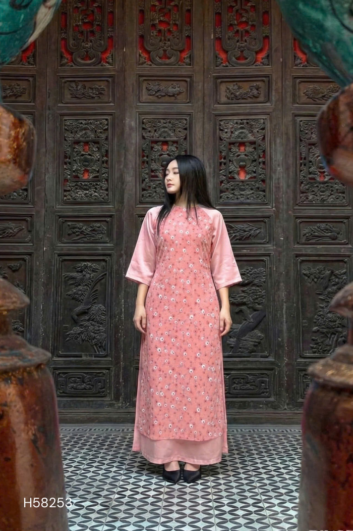 Áo dài nhung hồng hoạ tiết hoa