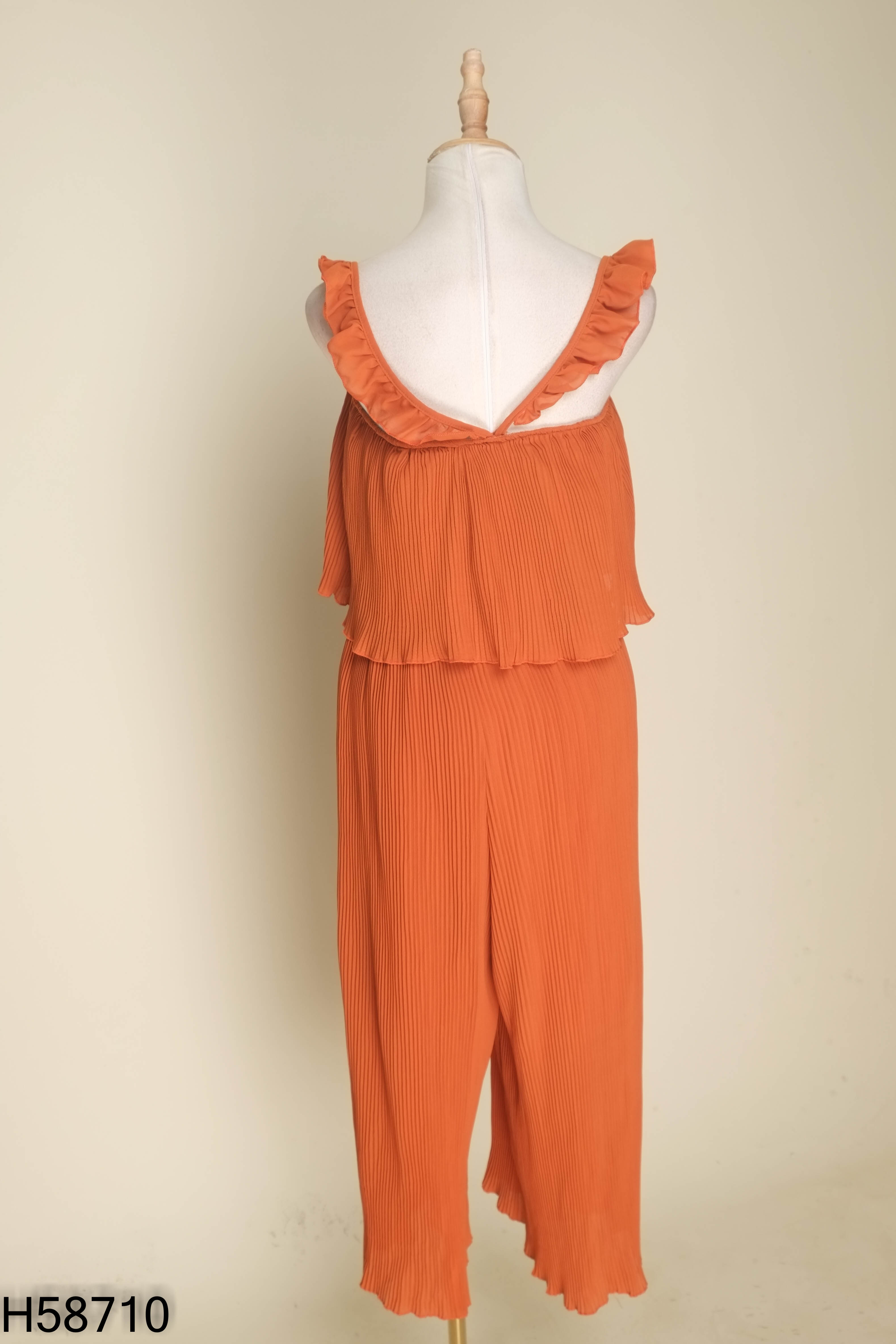 Jumpsuits nâu xếp ly hai dây