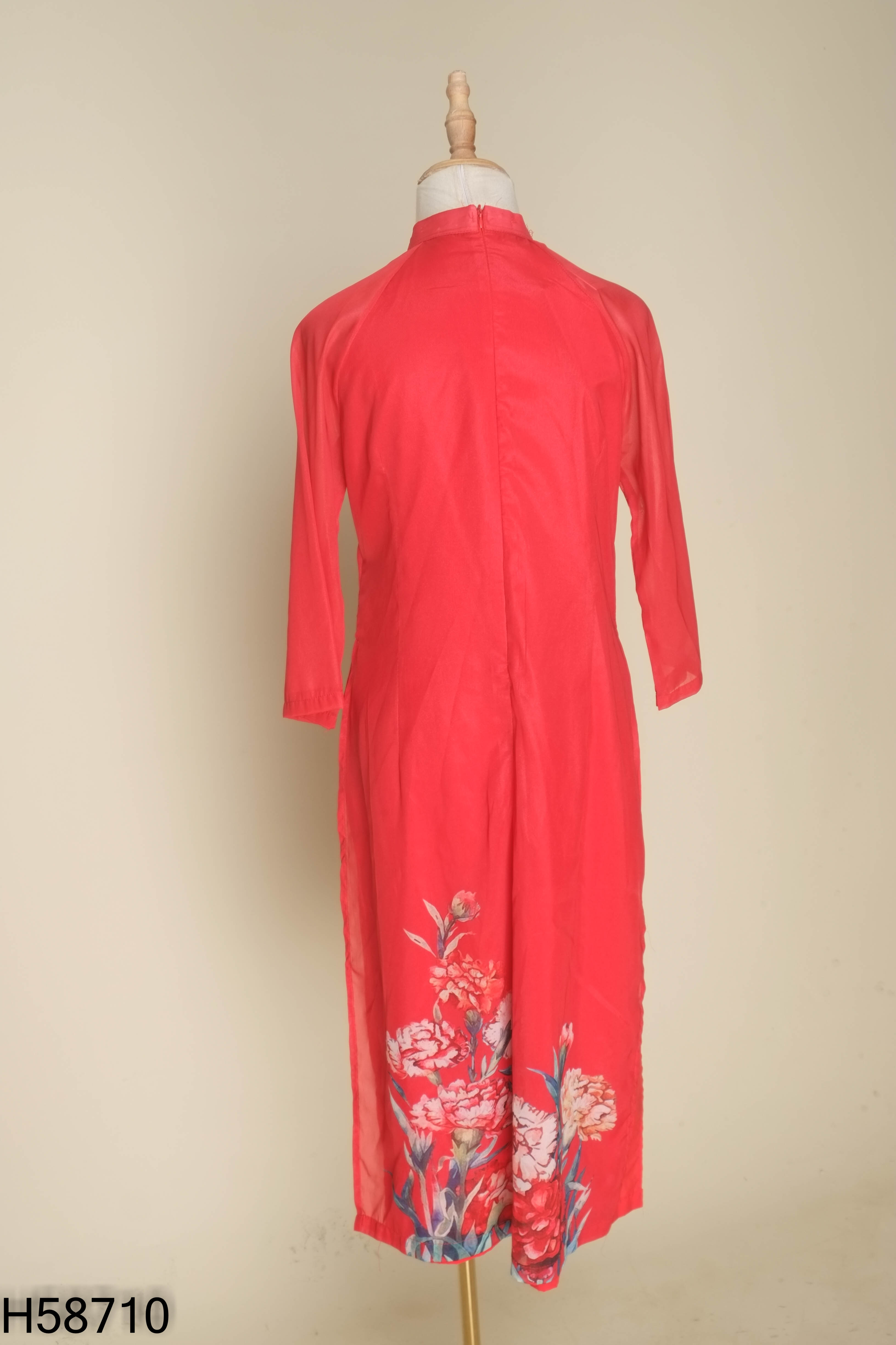 Áo dài voan đỏ in hoạt hình