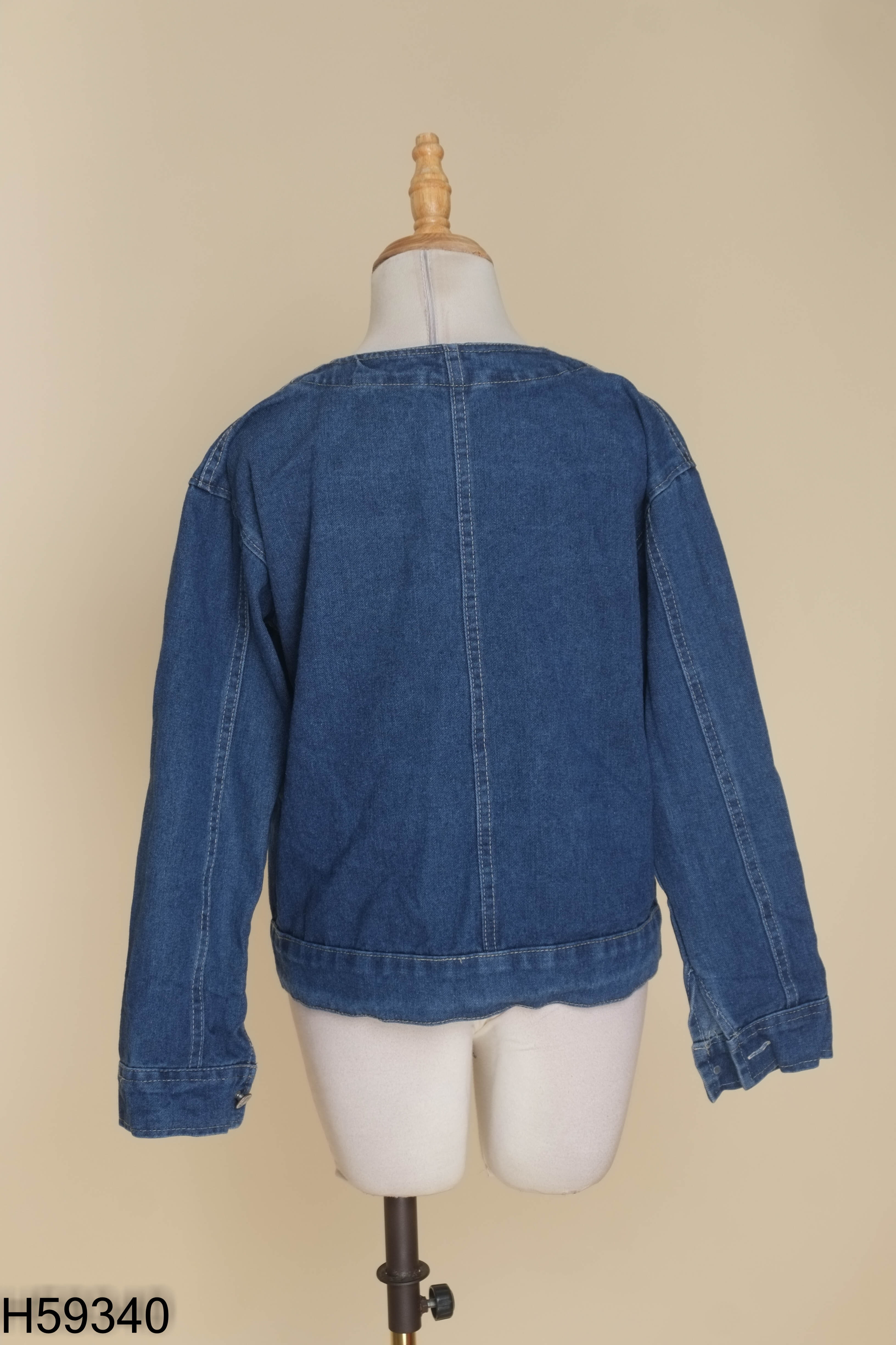 Áo khoác jeans xanh cổ tròn