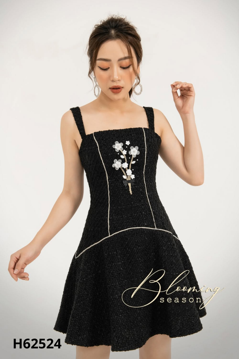 Váy JM DESIGN đen đính hoa