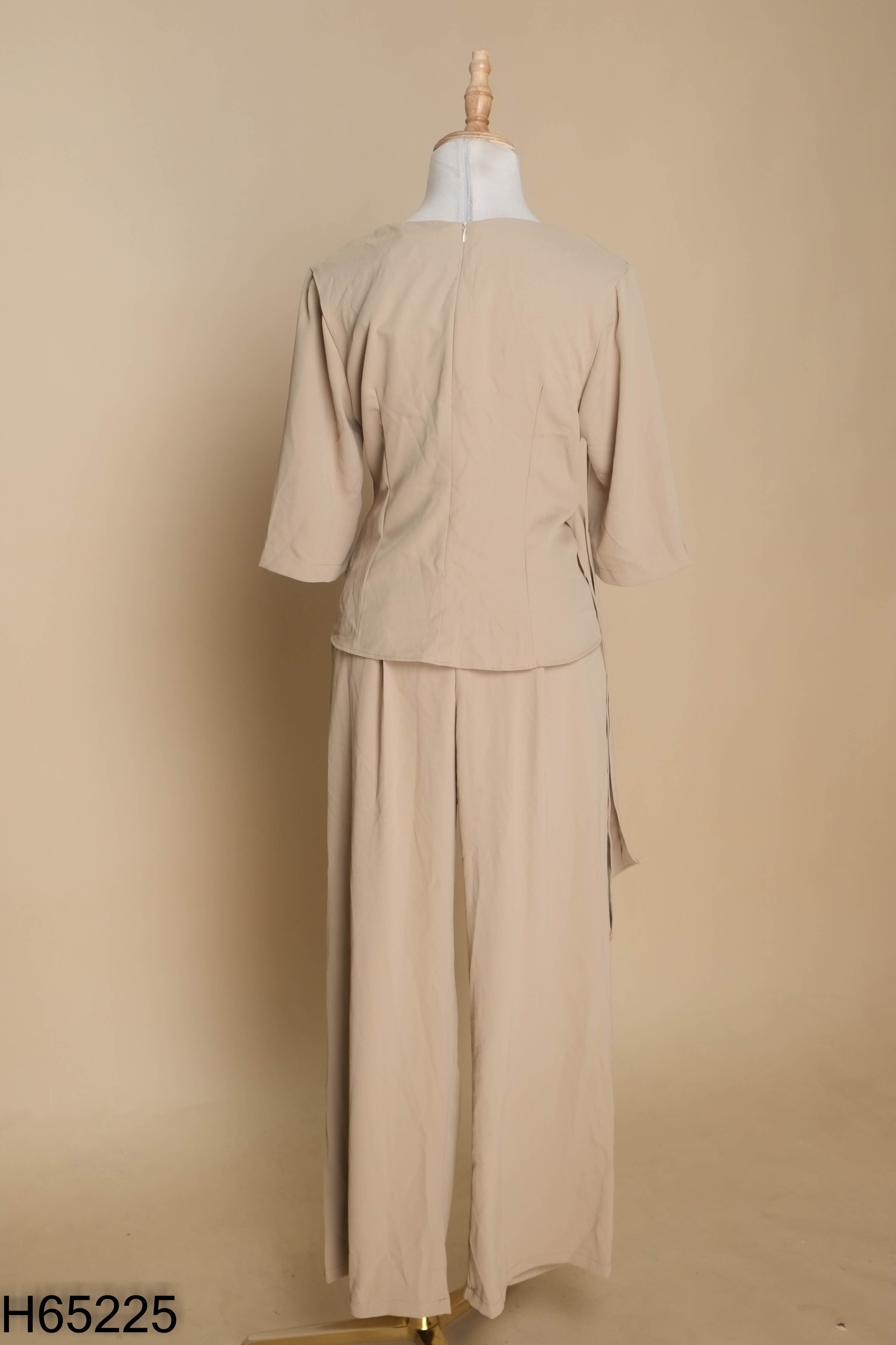 Set nâu áo kiểu + quần culottes
