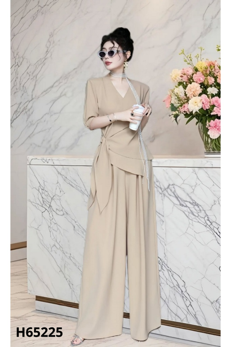 Set nâu áo kiểu + quần culottes