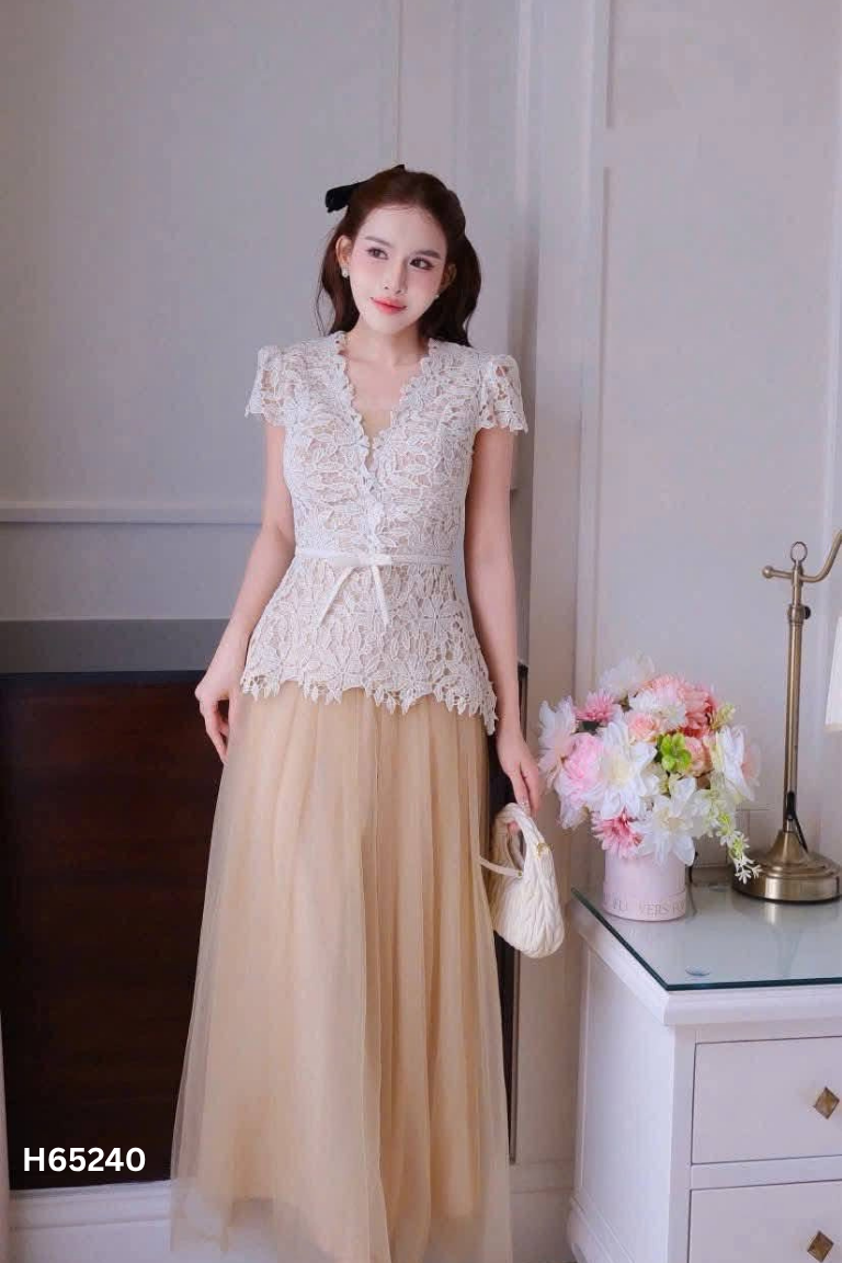 Set Áo nâu be họa tiết ren RICCI + Chân váy lưới
